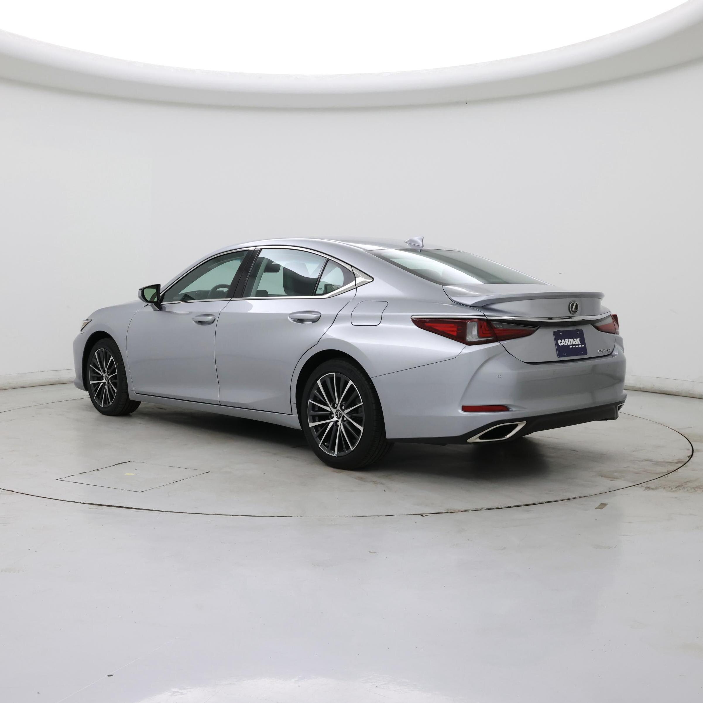 Thumbnail: 2023 Lexus ES - 2