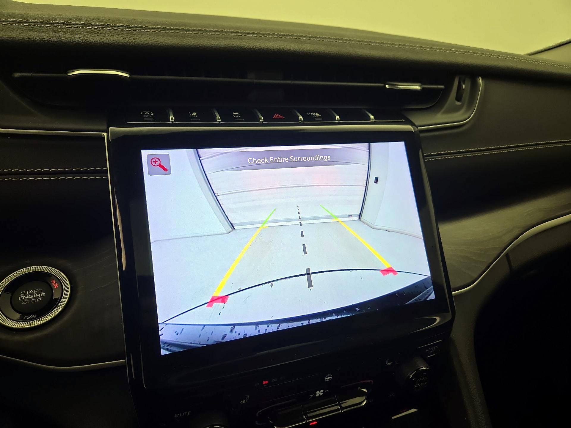 Thumbnail: 2022 Jeep Grand Cherokee - 15