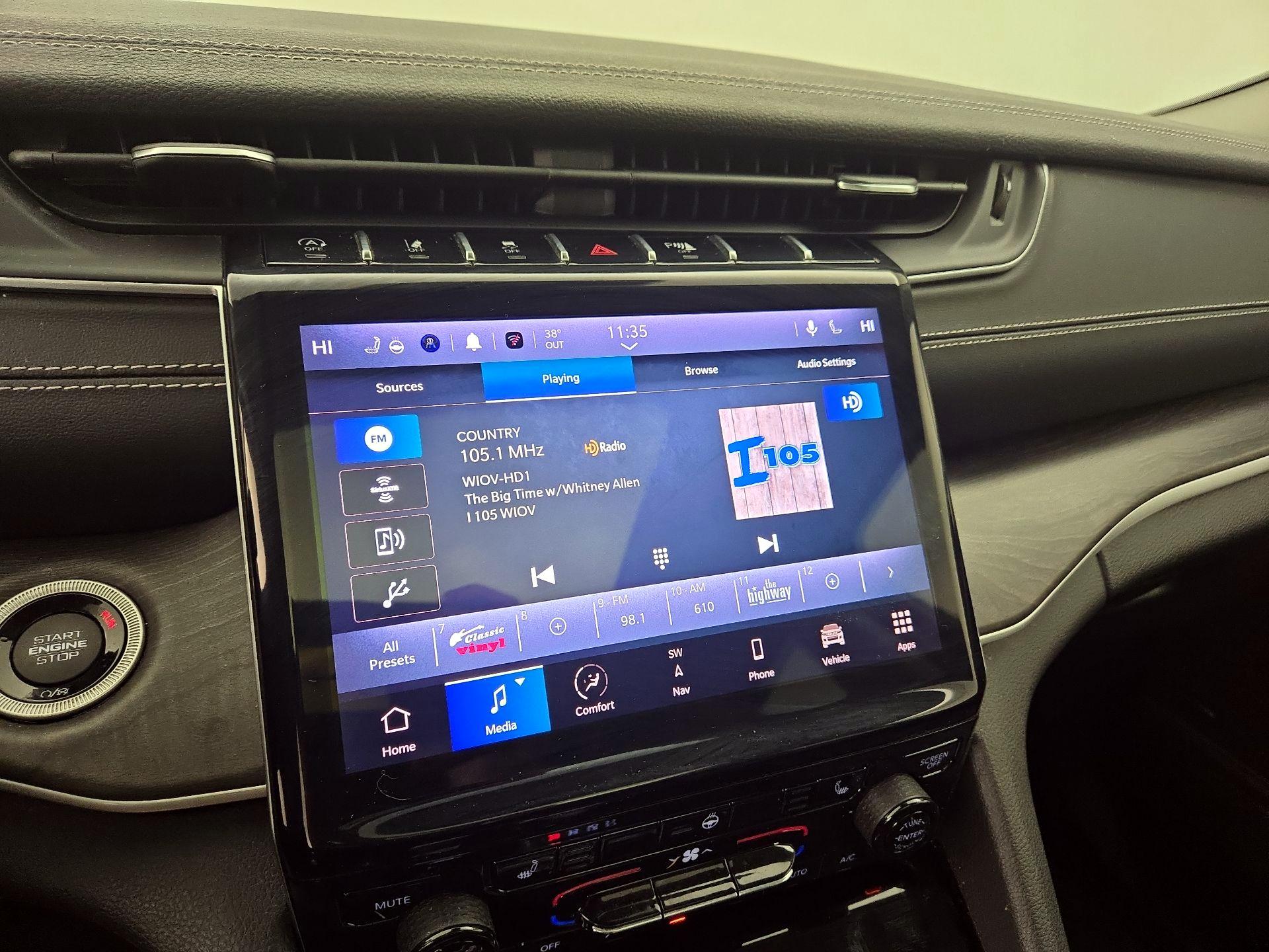 Thumbnail: 2022 Jeep Grand Cherokee - 16