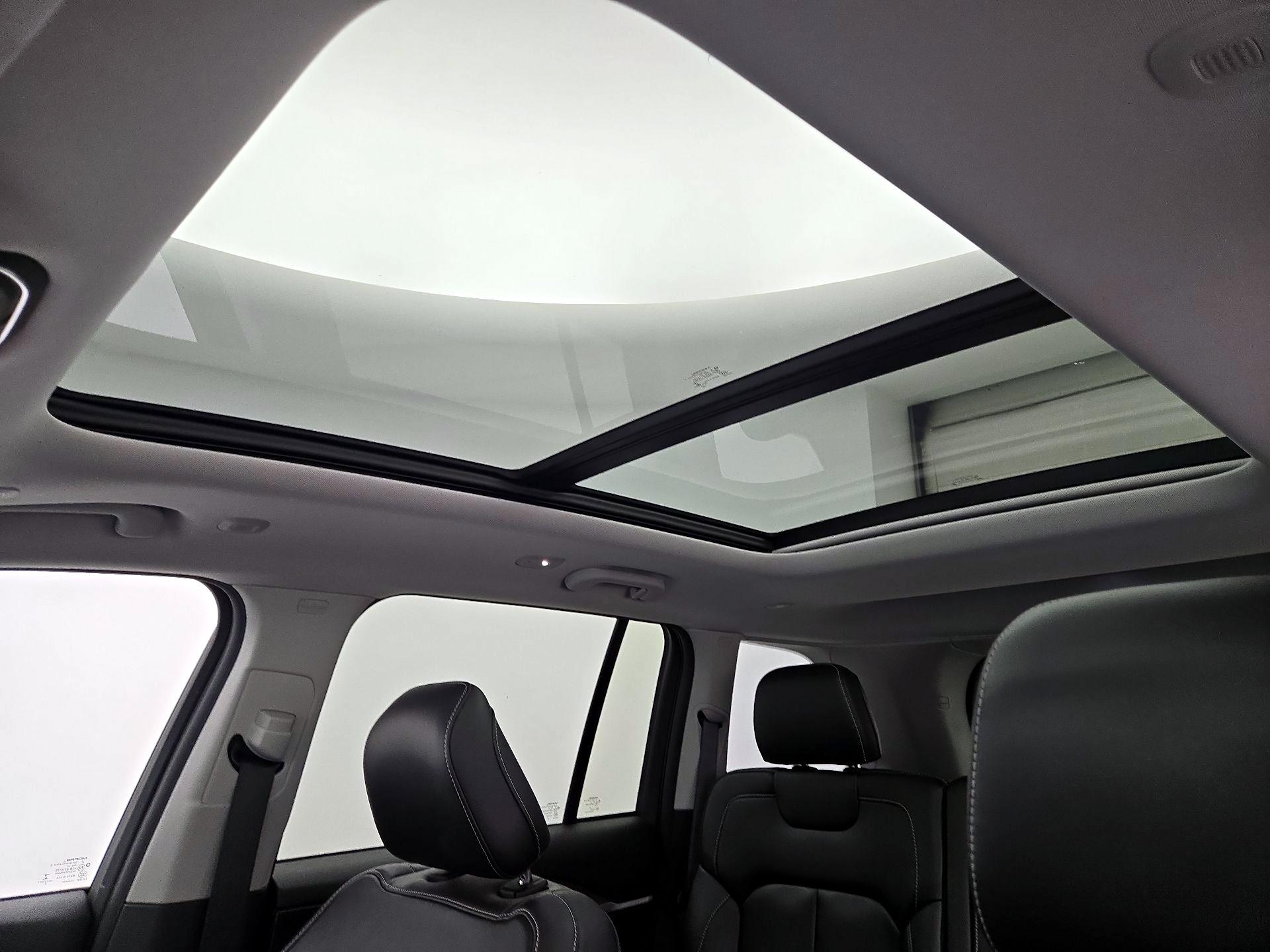 Thumbnail: 2022 Jeep Grand Cherokee - 20