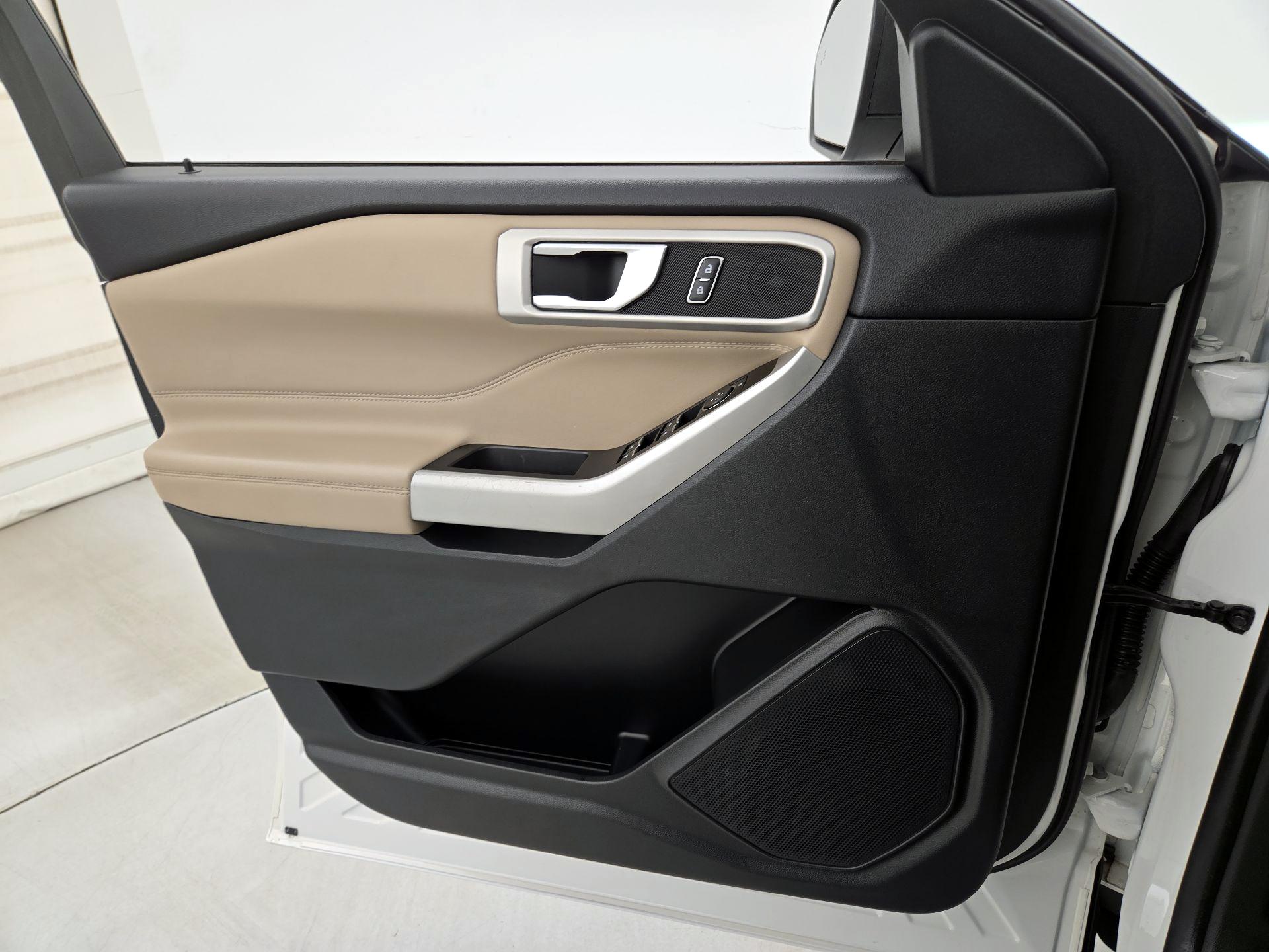 Thumbnail: 2022 Ford Explorer - 12