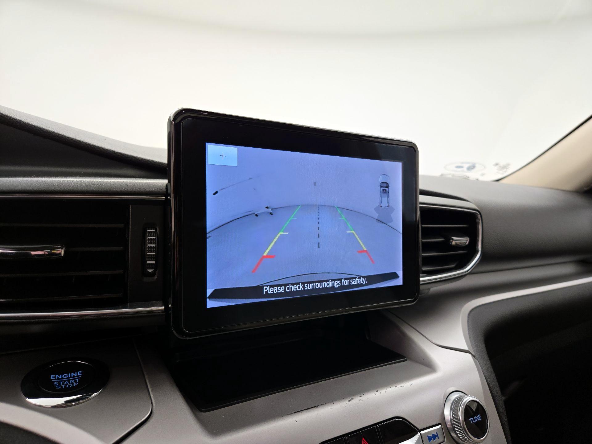 Thumbnail: 2022 Ford Explorer - 14