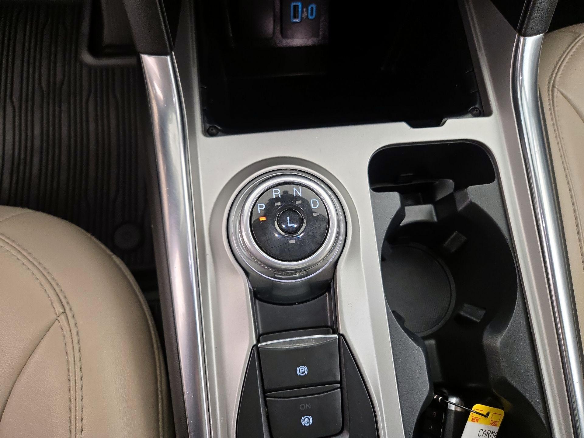 Thumbnail: 2022 Ford Explorer - 17