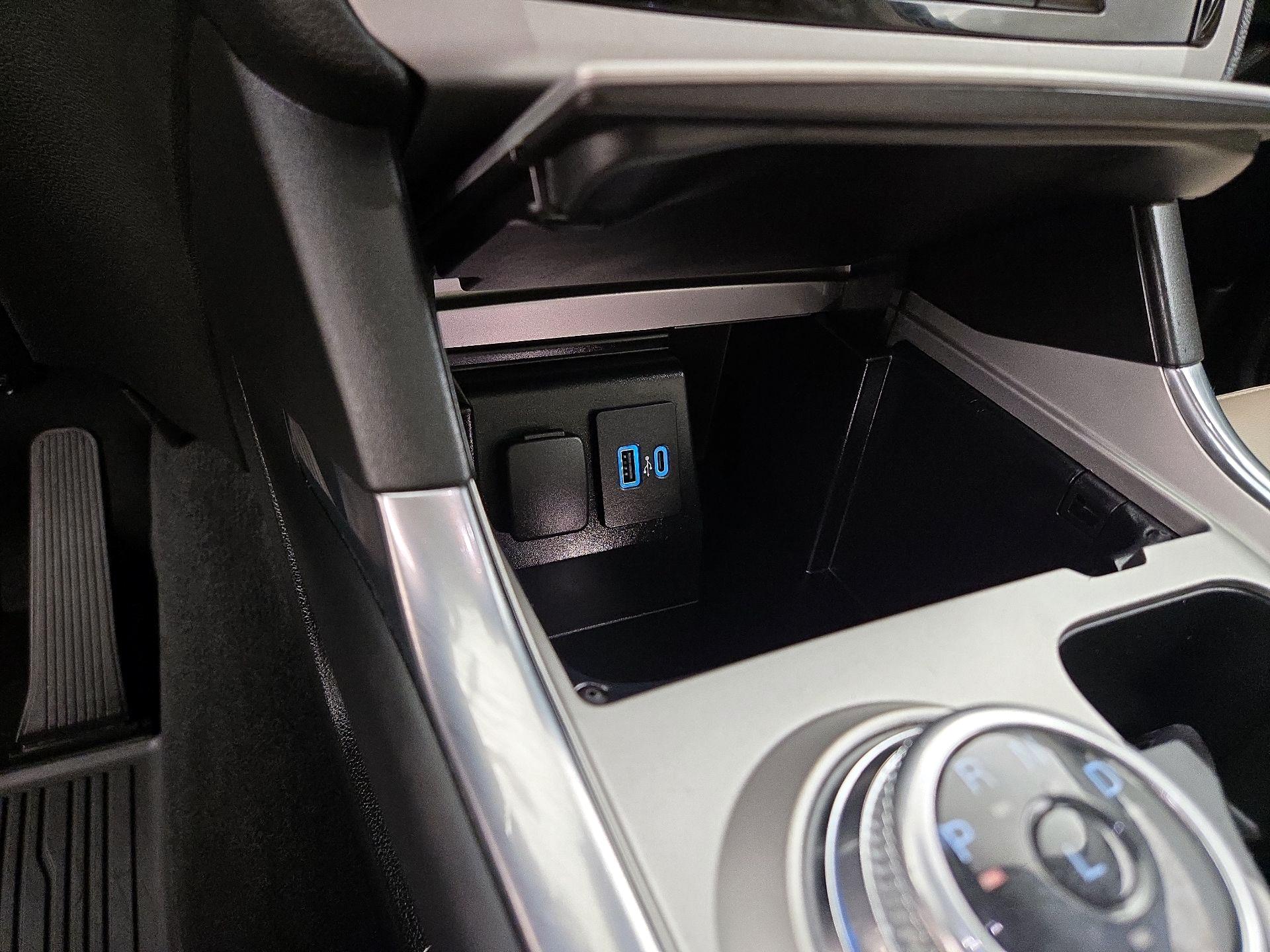 Thumbnail: 2022 Ford Explorer - 18