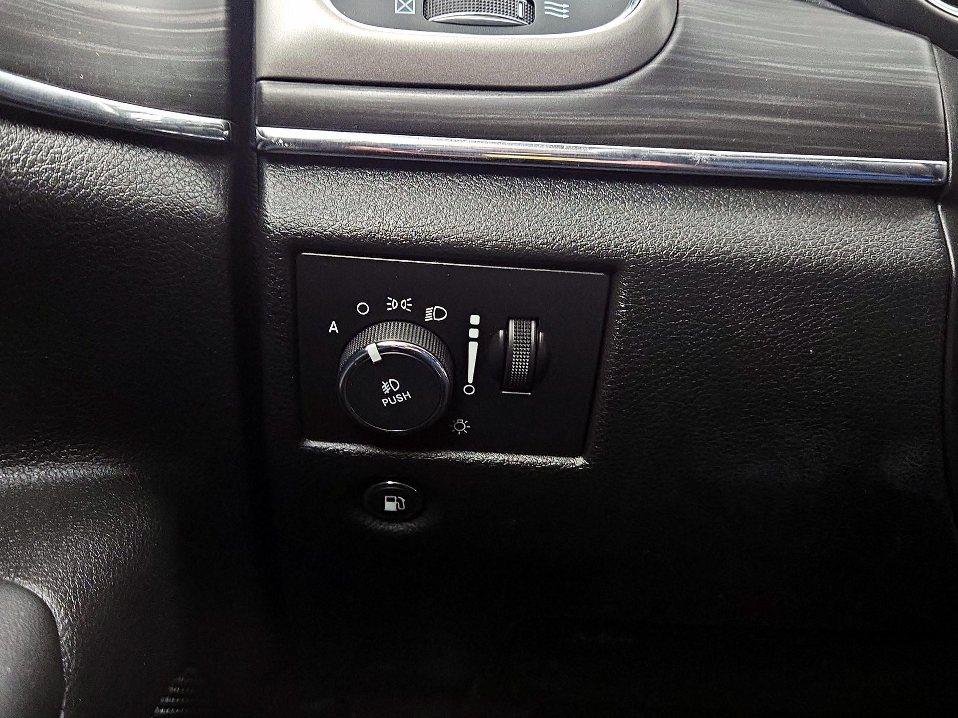 Thumbnail: 2022 Jeep Grand Cherokee - 13