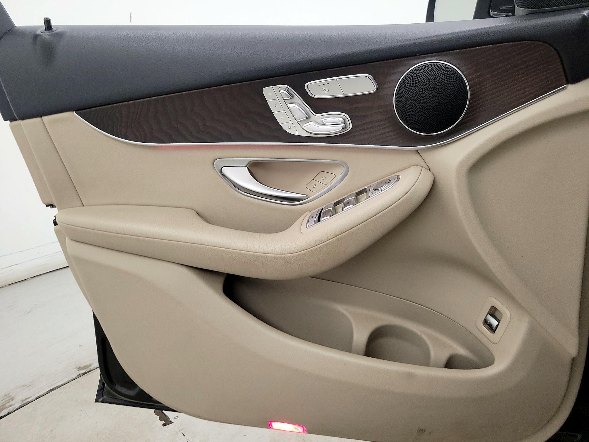 Thumbnail: 2021 Mercedes-Benz GLC - 12