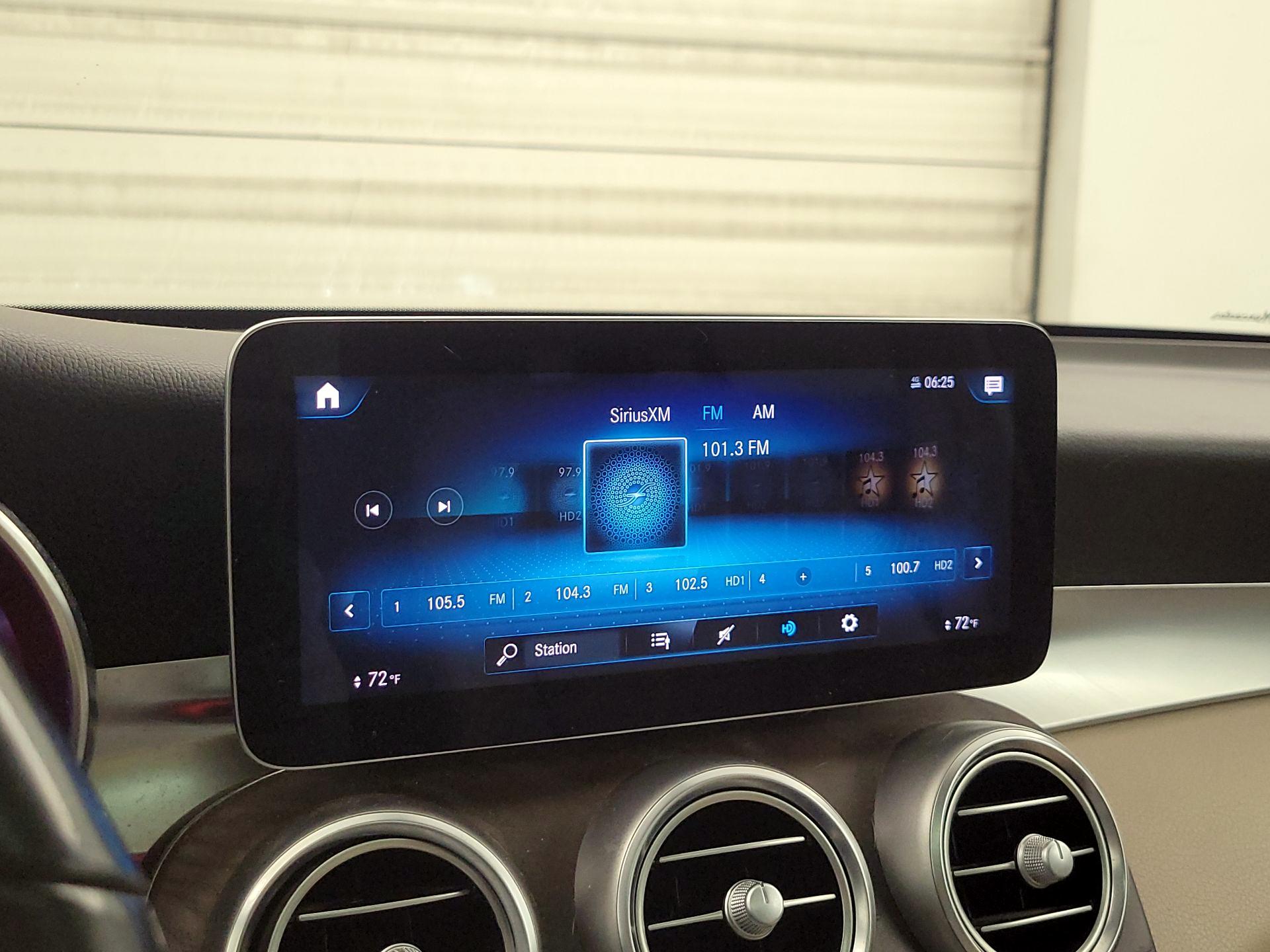 Thumbnail: 2021 Mercedes-Benz GLC - 15