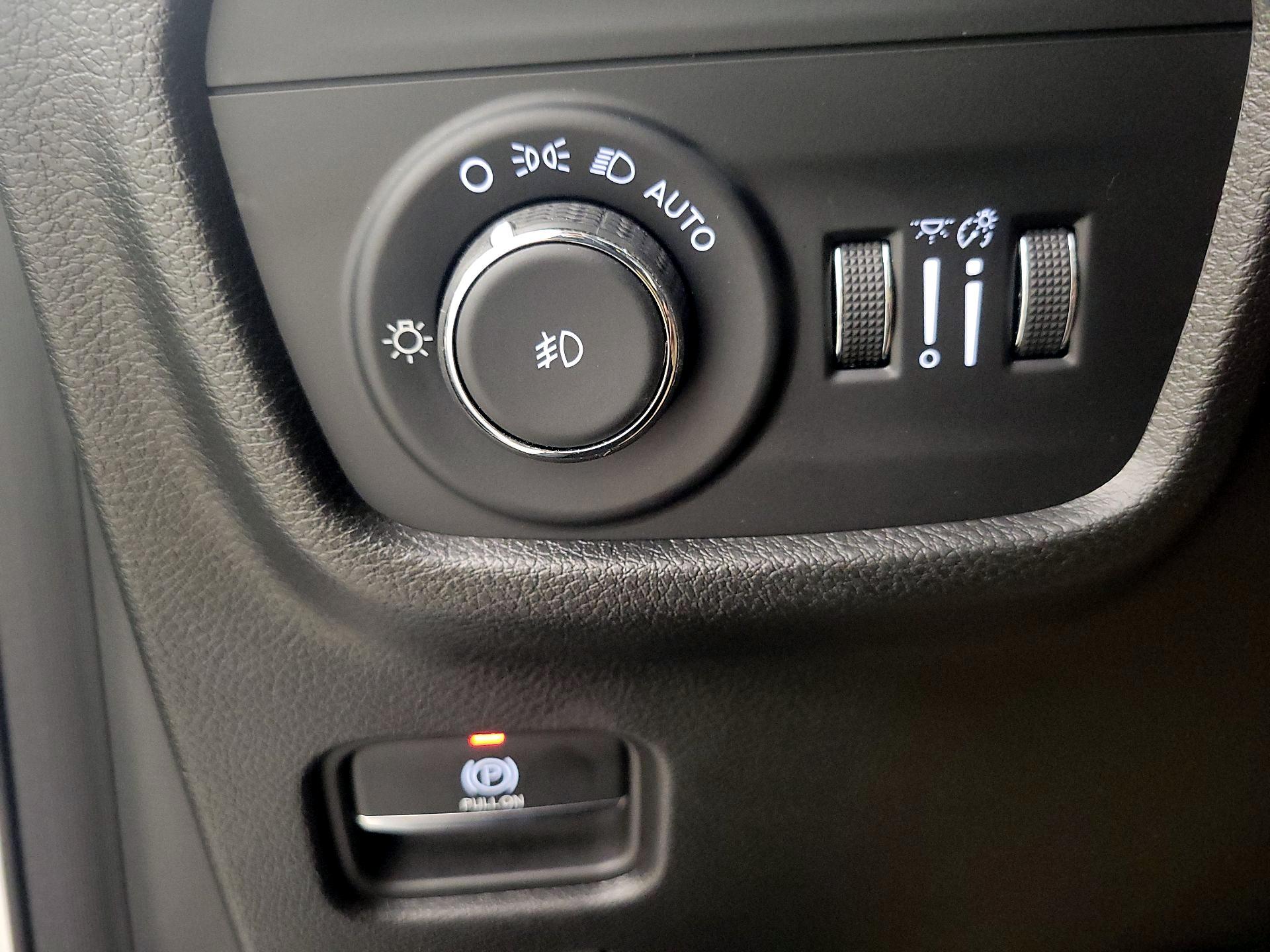 Thumbnail: 2022 Jeep Grand Cherokee - 13