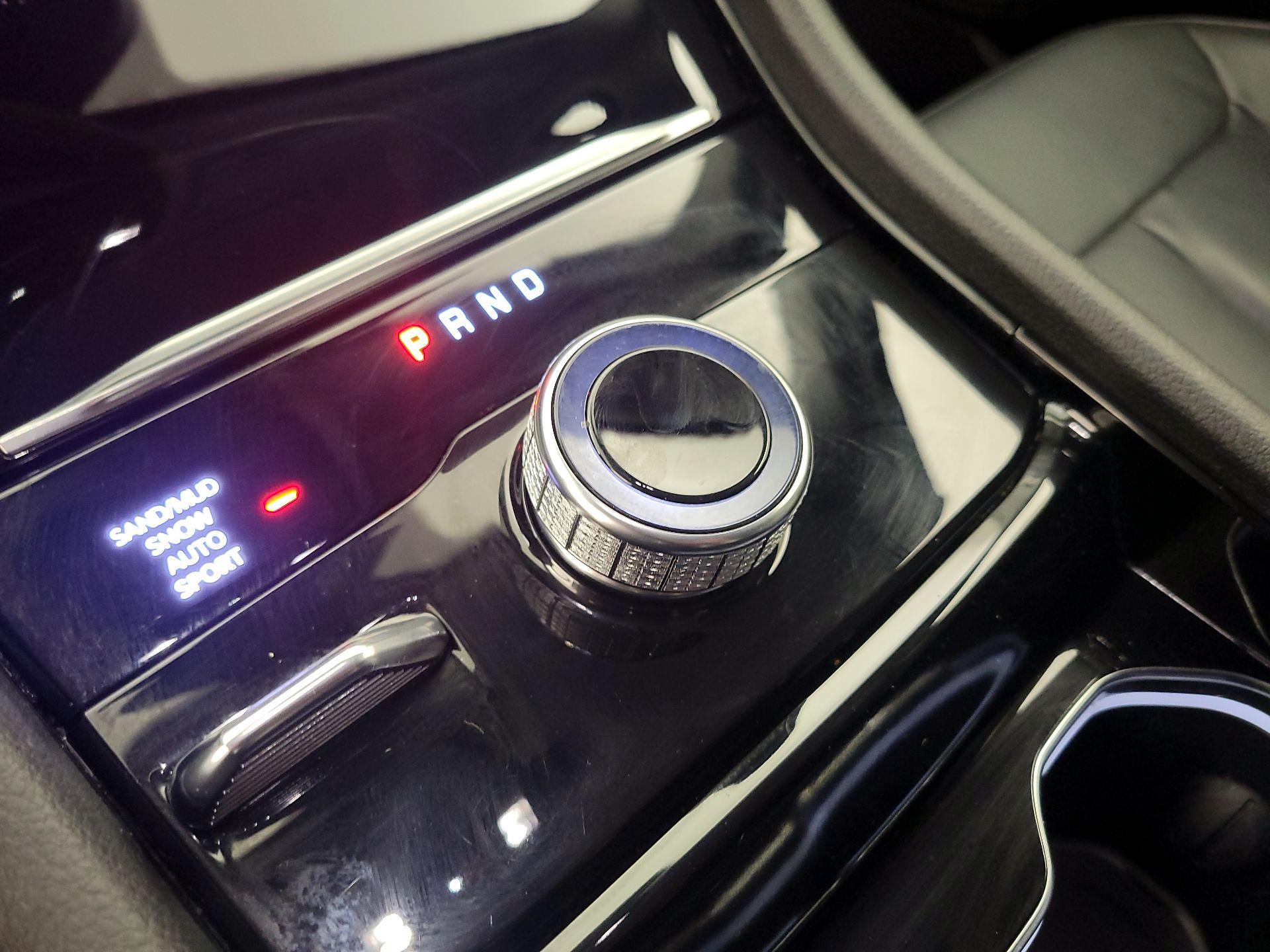 Thumbnail: 2022 Jeep Grand Cherokee - 17