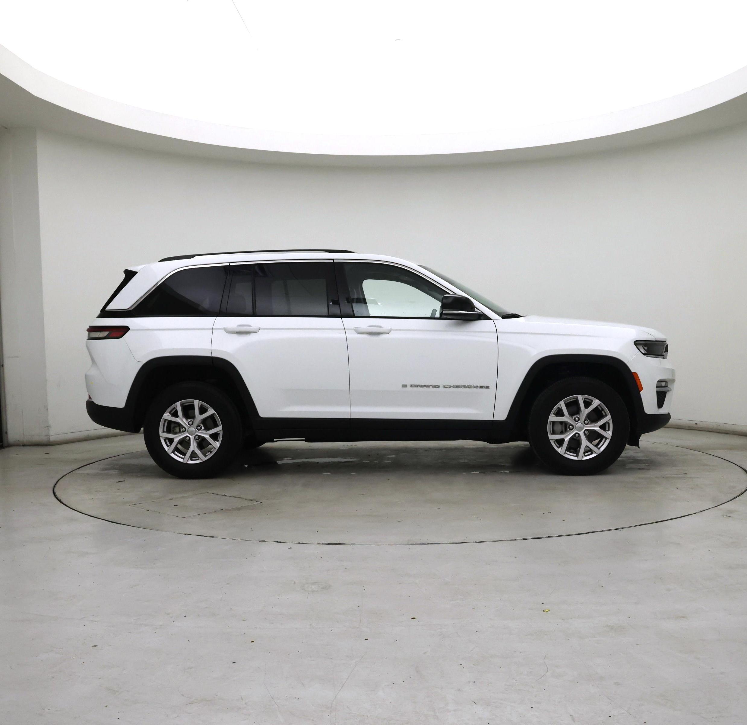 Thumbnail: 2022 Jeep Grand Cherokee - 7