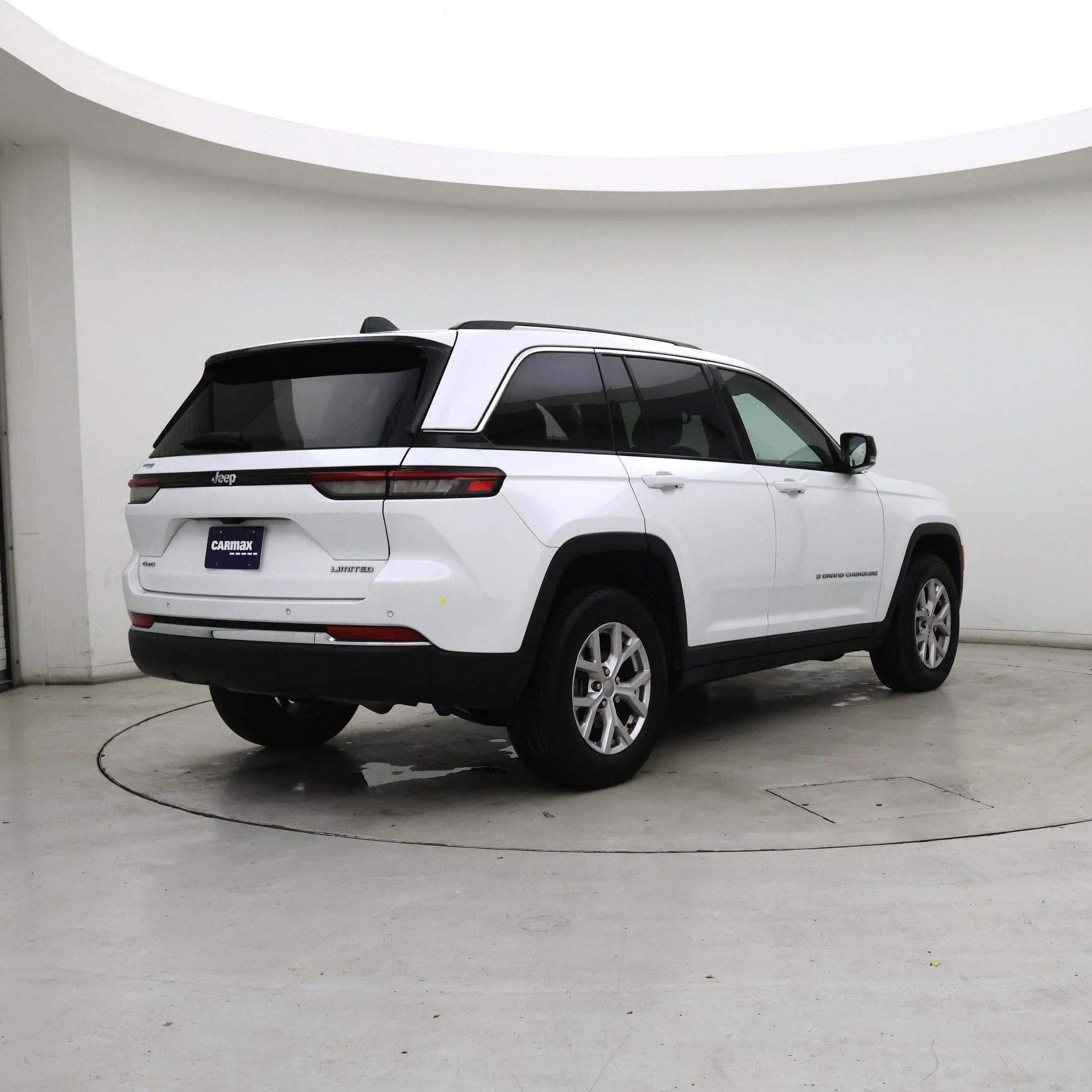 Thumbnail: 2022 Jeep Grand Cherokee - 8