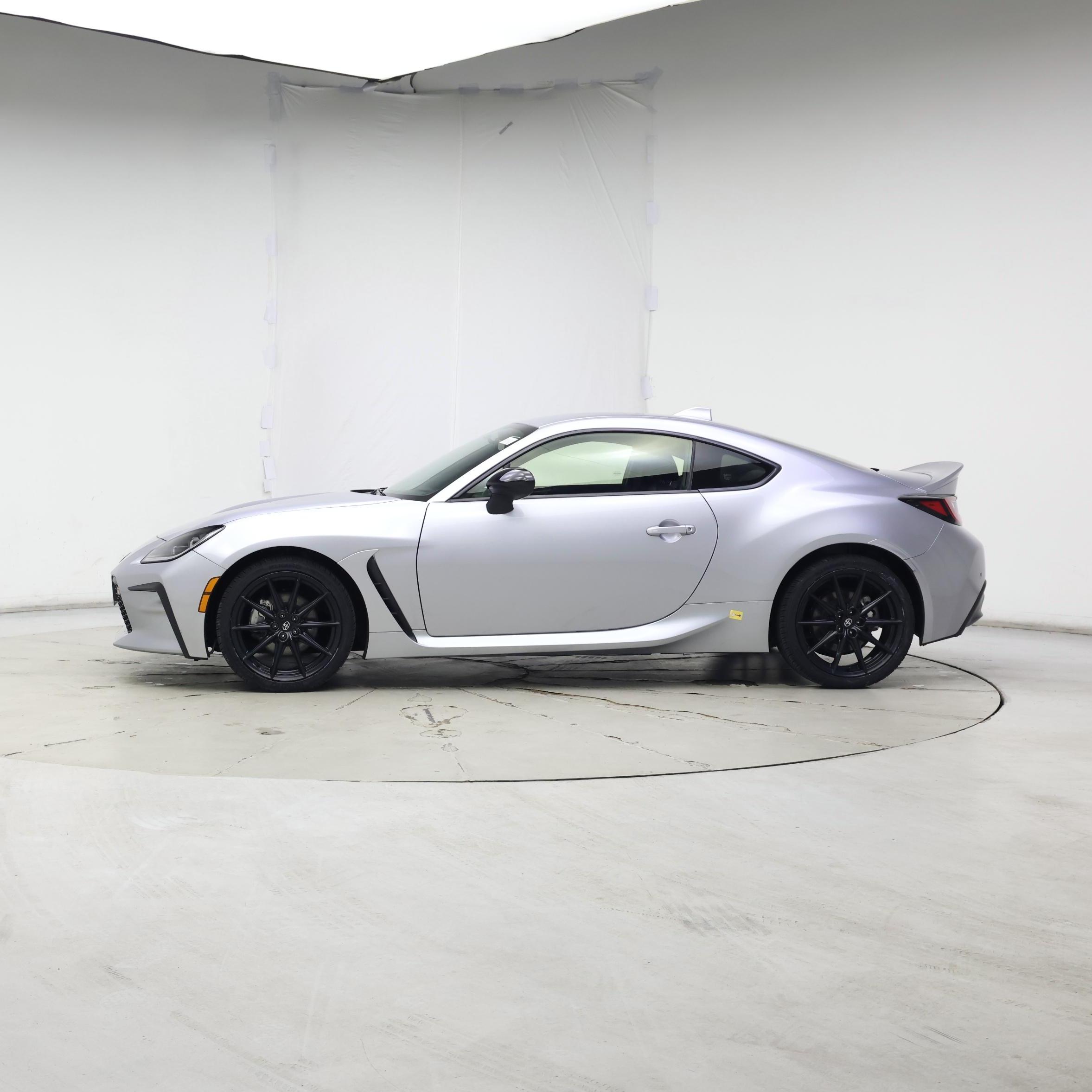 Thumbnail: 2023 Toyota GR86 - 3