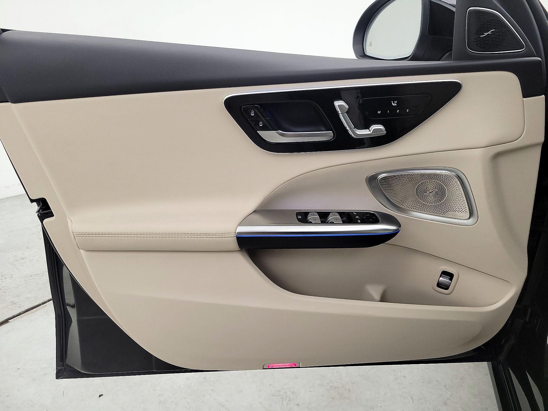 Thumbnail: 2023 Mercedes-Benz C-Class - 12