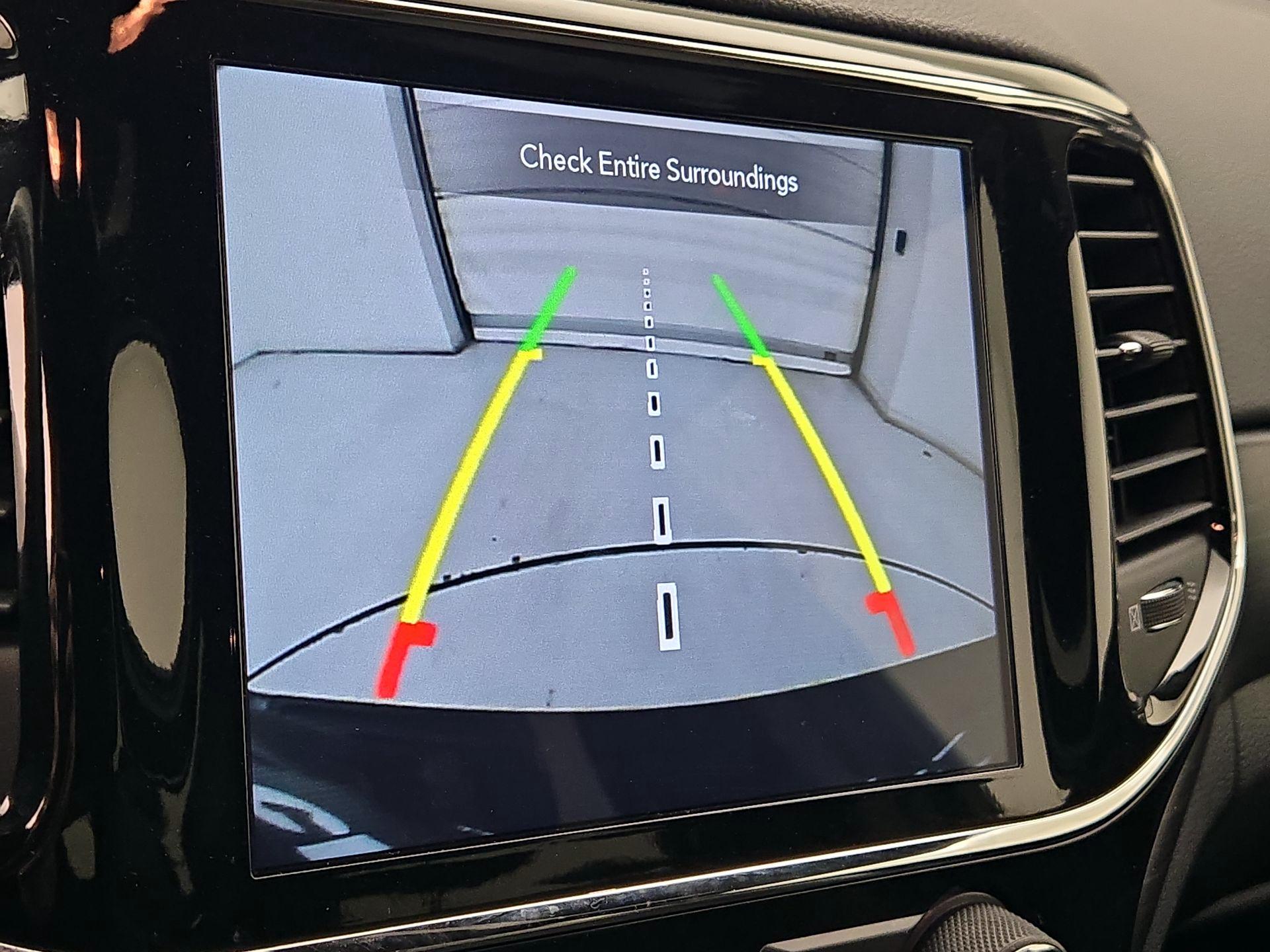 Thumbnail: 2020 Jeep Grand Cherokee - 14