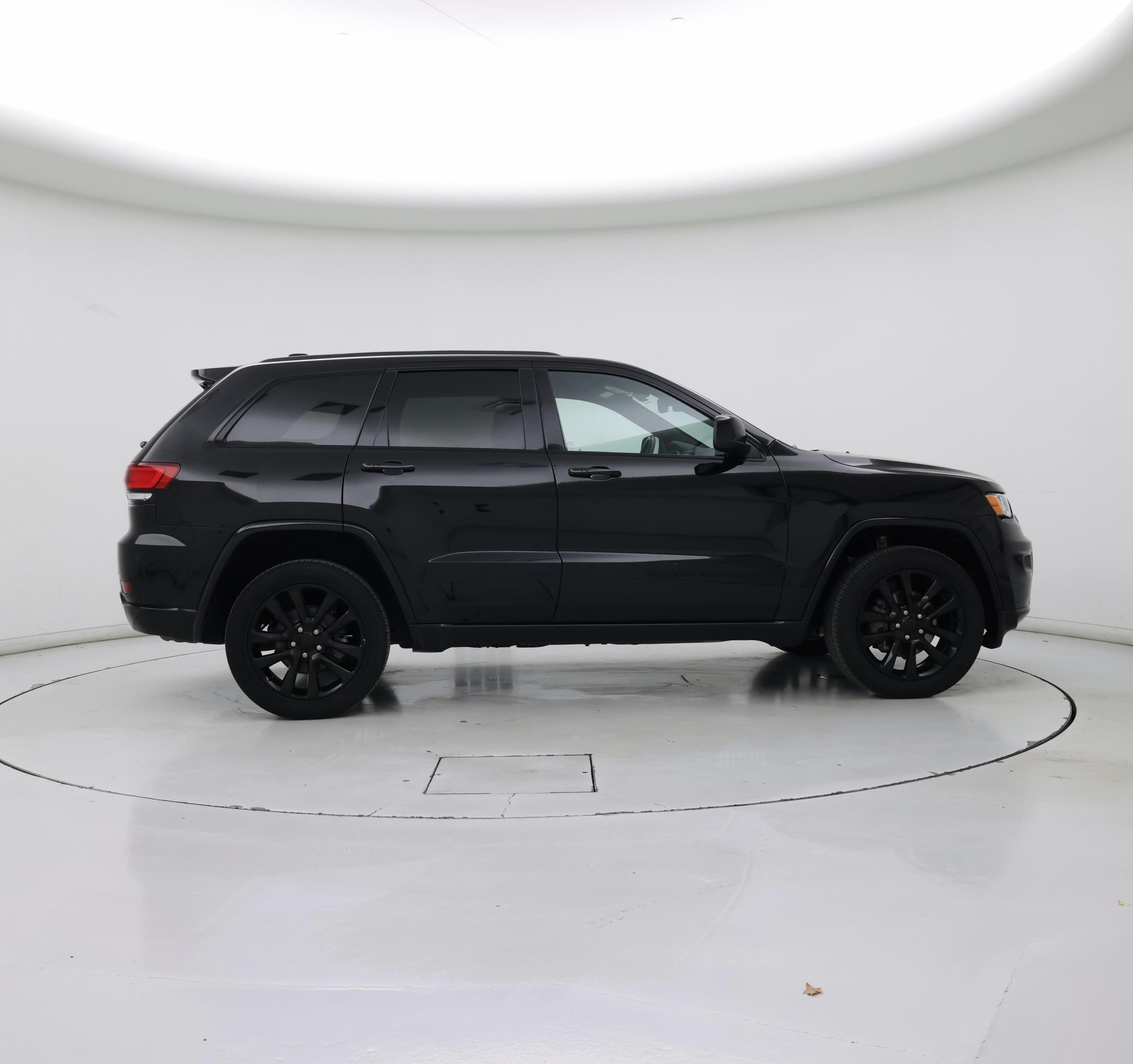 Thumbnail: 2020 Jeep Grand Cherokee - 7