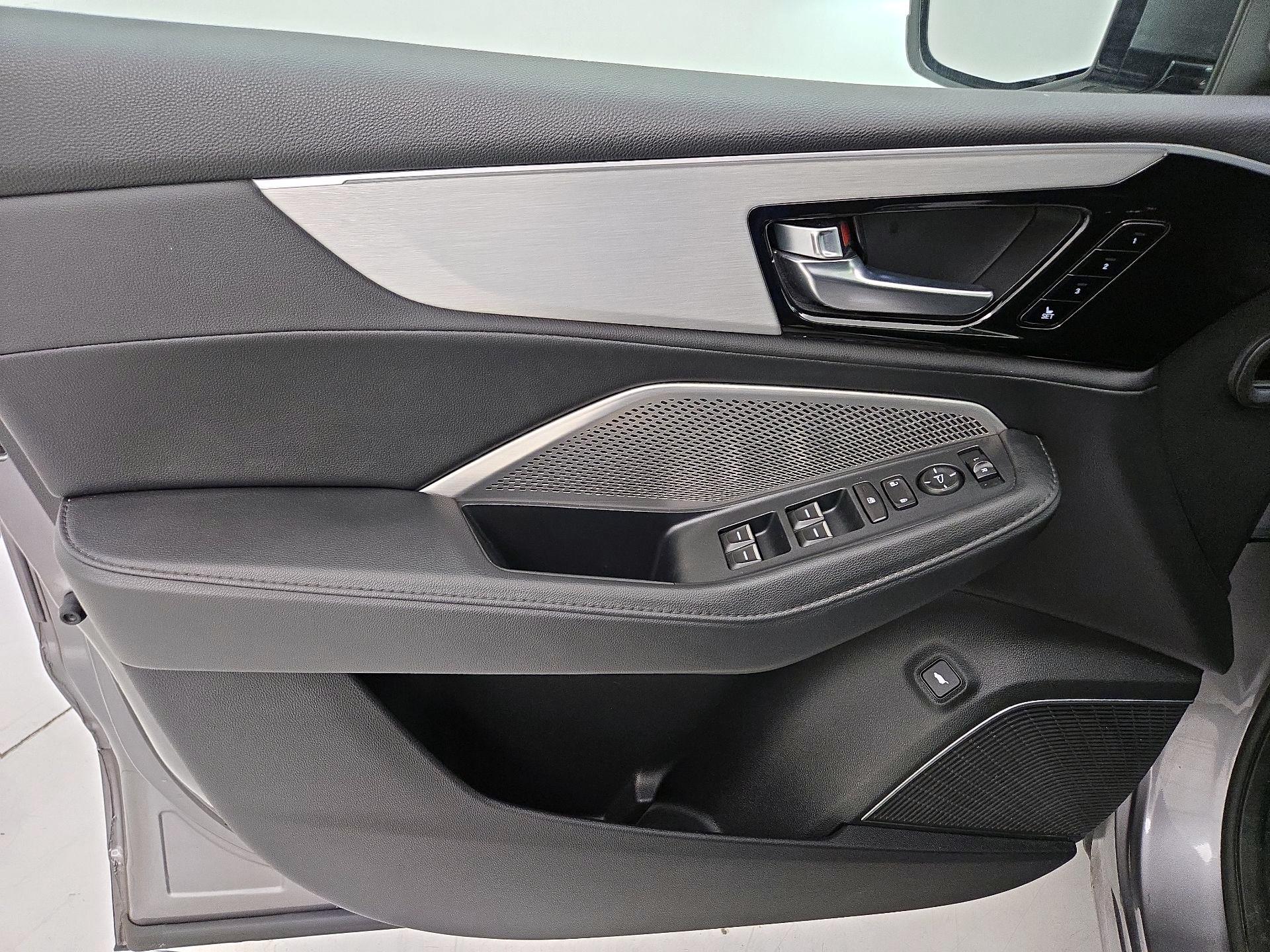 Thumbnail: 2023 Acura MDX - 12