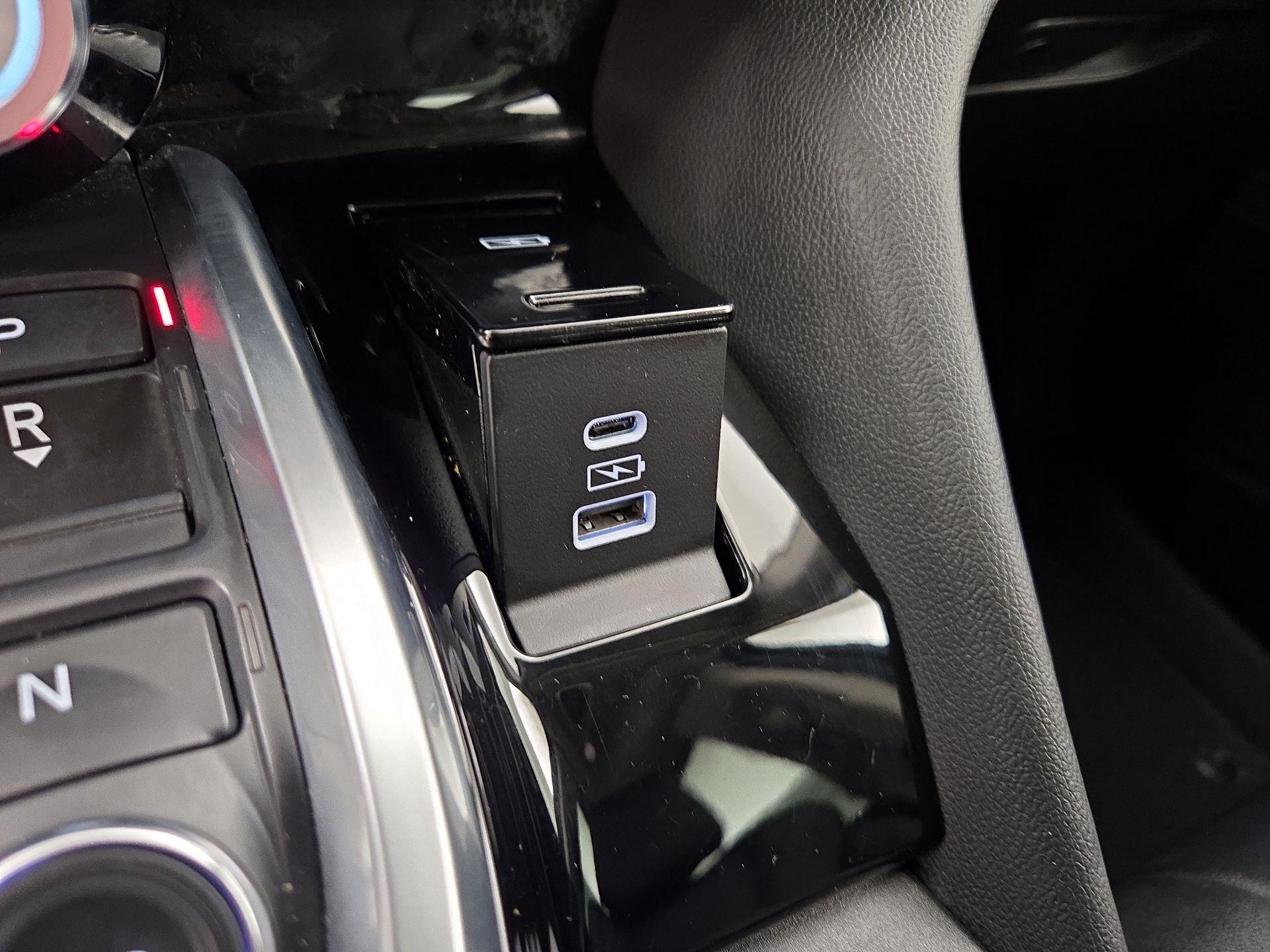 Thumbnail: 2023 Acura MDX - 18