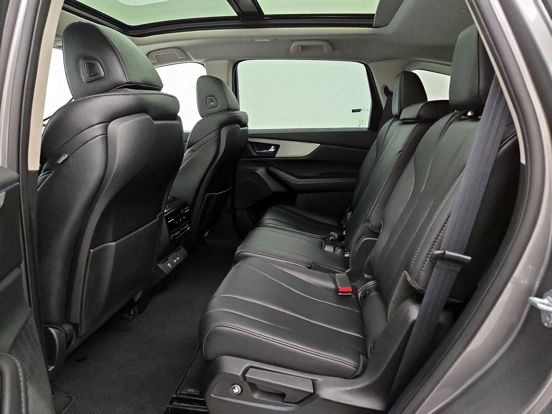 Thumbnail: 2023 Acura MDX - 20