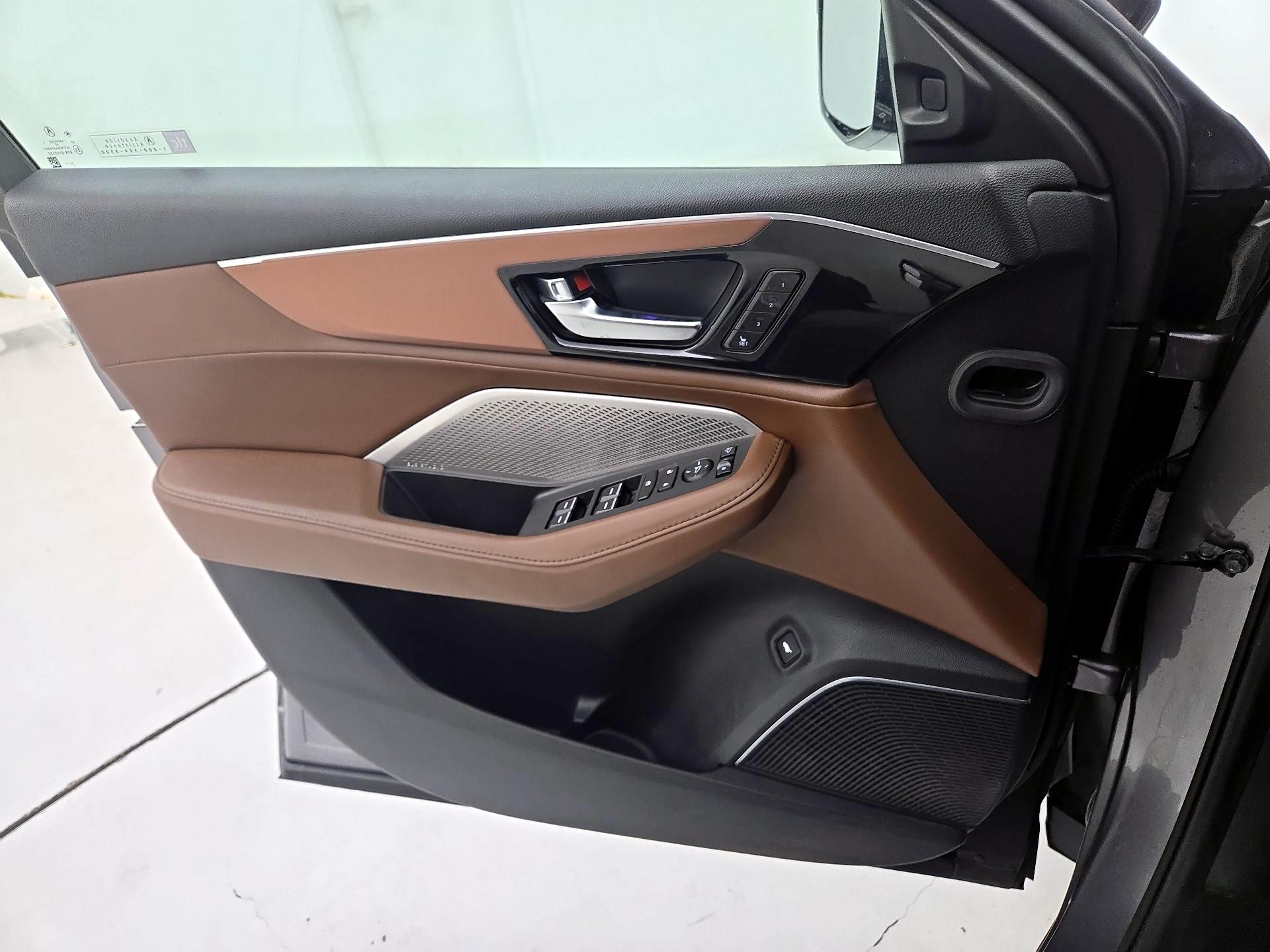 Thumbnail: 2023 Acura MDX - 12