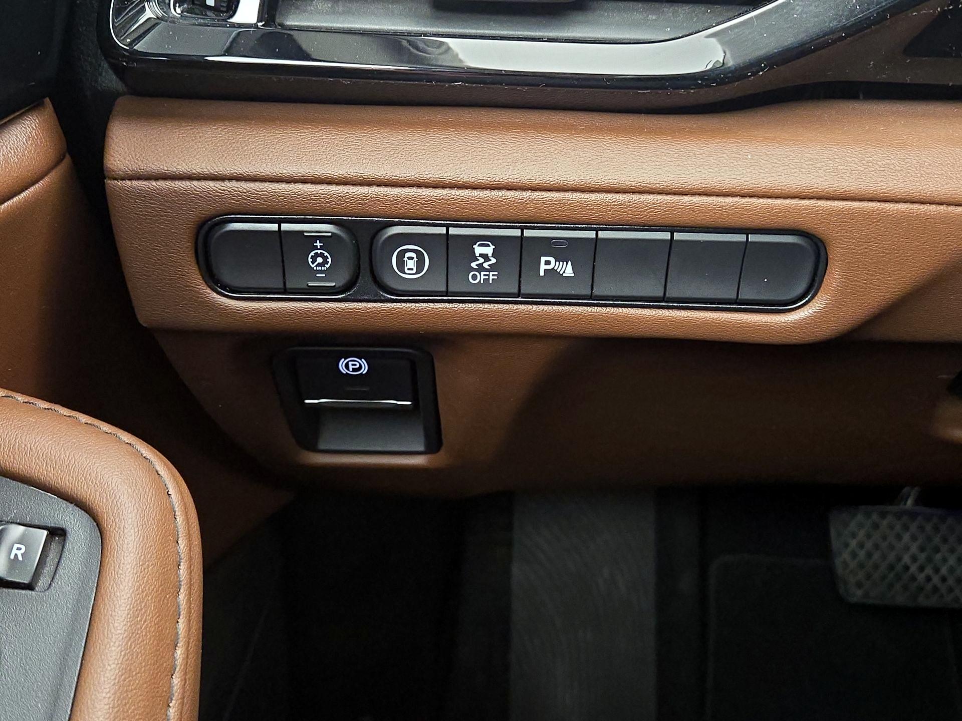 Thumbnail: 2023 Acura MDX - 13