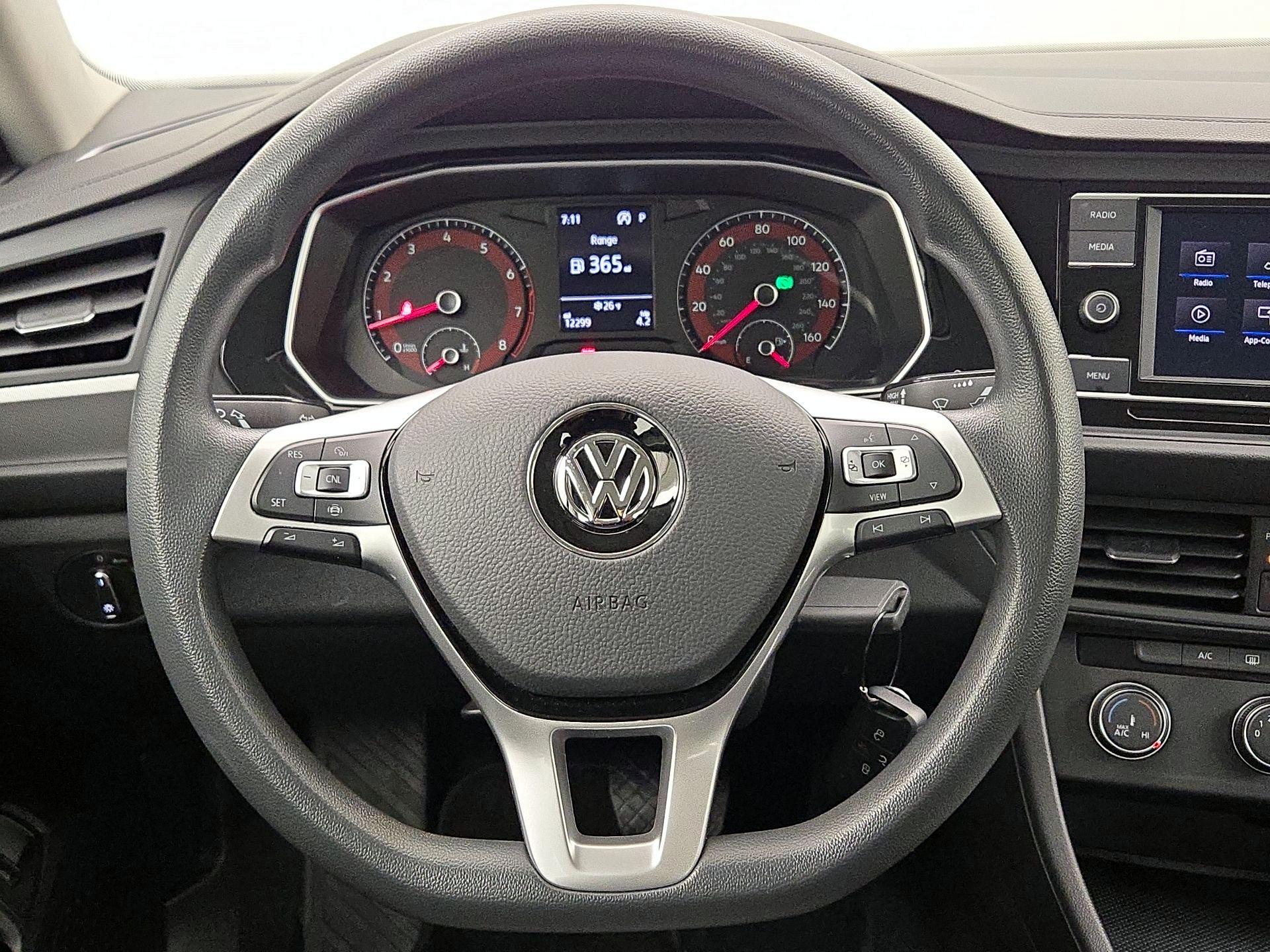 Thumbnail: 2021 Volkswagen Jetta - 10