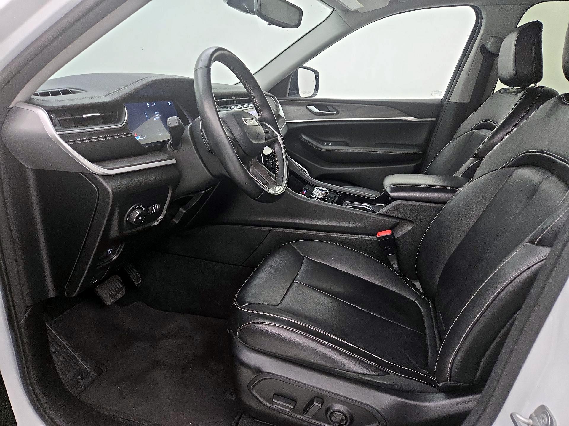 Thumbnail: 2022 Jeep Grand Cherokee - 11