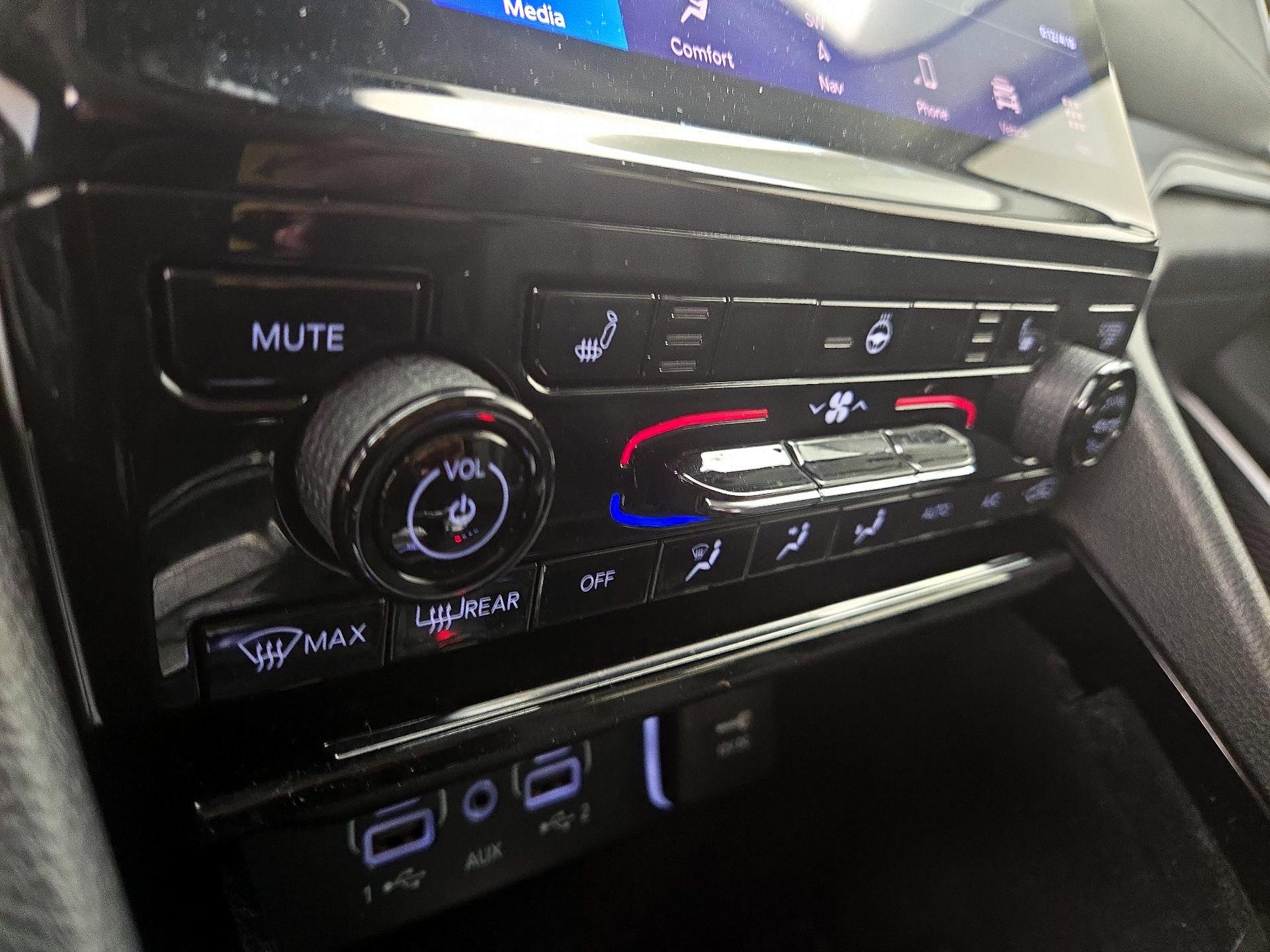 Thumbnail: 2022 Jeep Grand Cherokee - 16