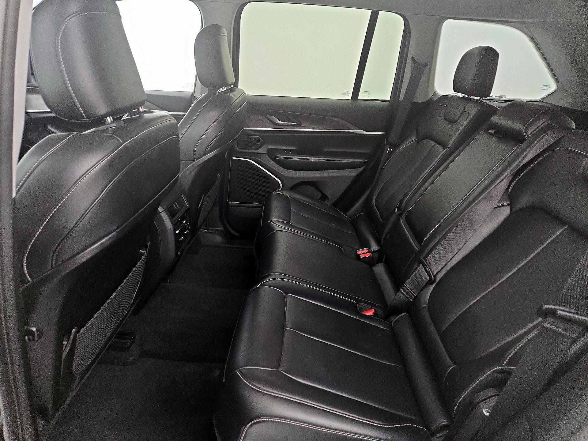 Thumbnail: 2022 Jeep Grand Cherokee - 19