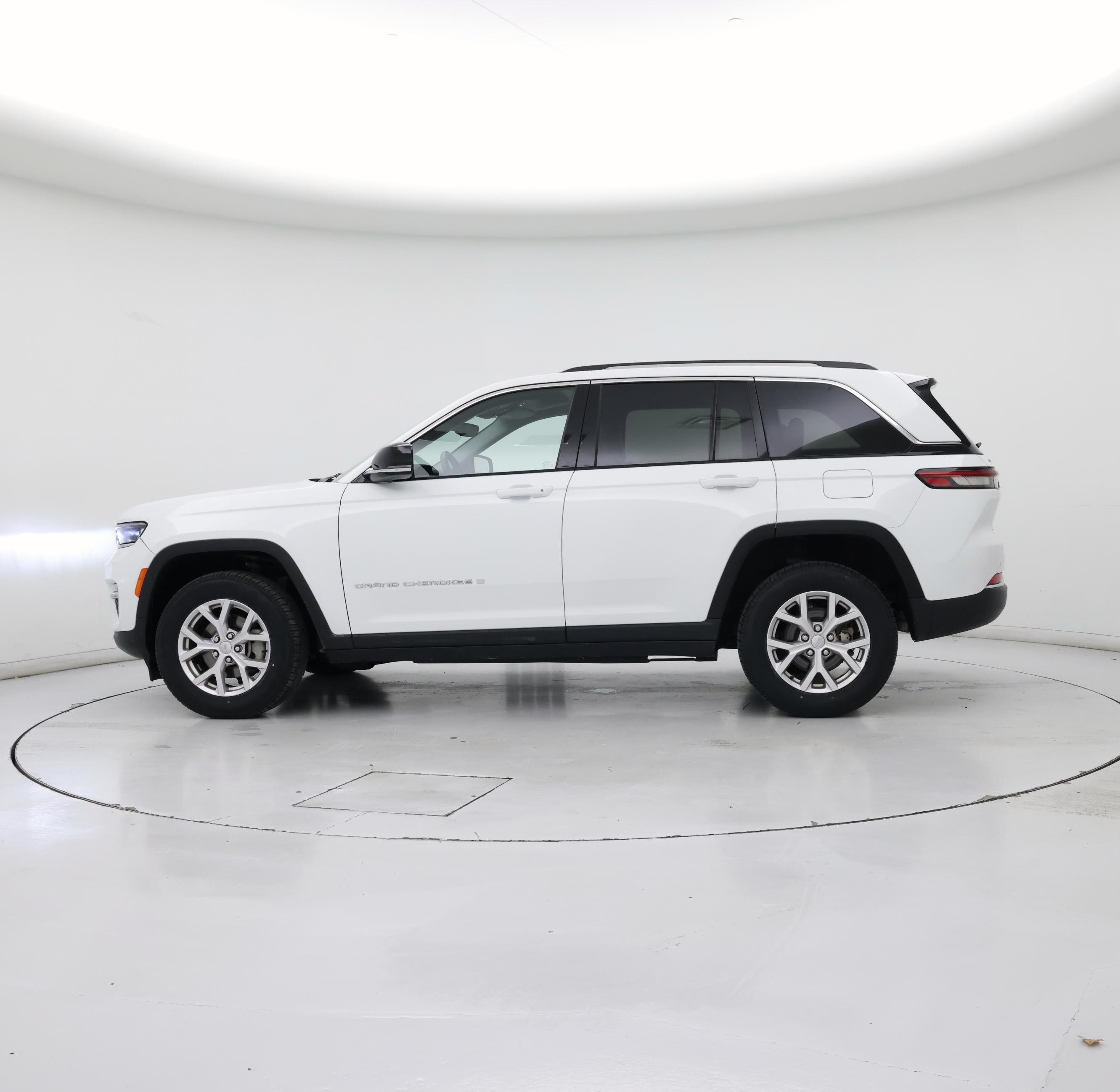 Thumbnail: 2022 Jeep Grand Cherokee - 3