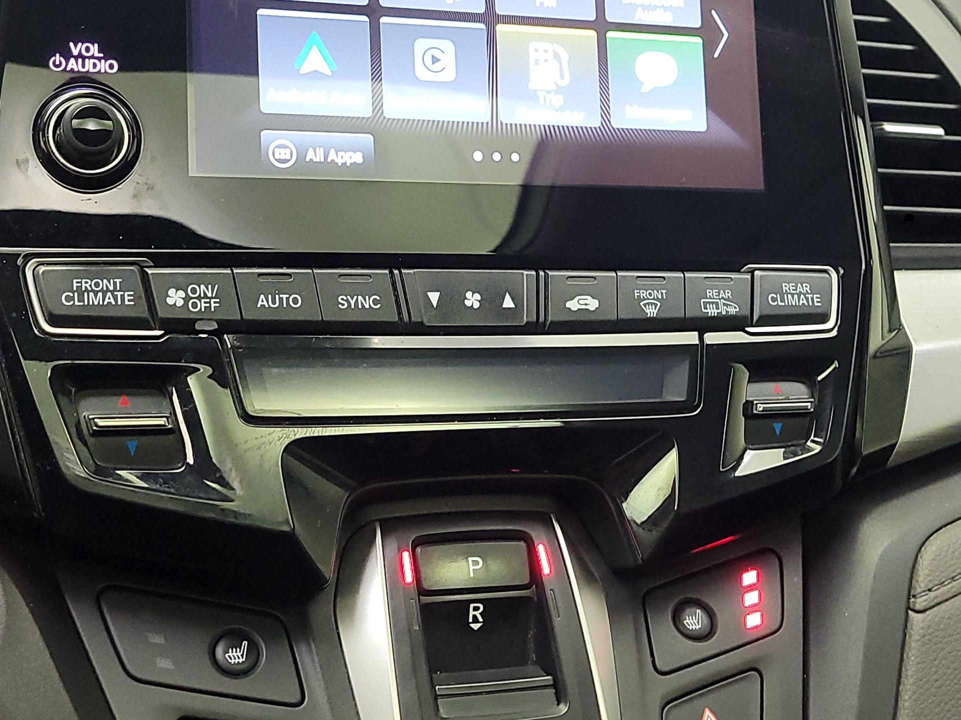 Thumbnail: 2022 Honda Odyssey - 16