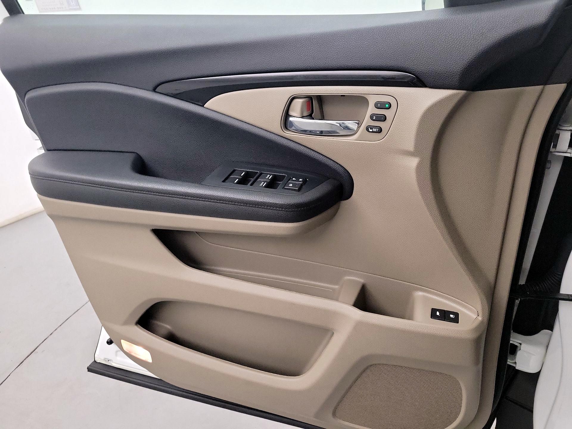 Thumbnail: 2022 Honda Pilot - 10