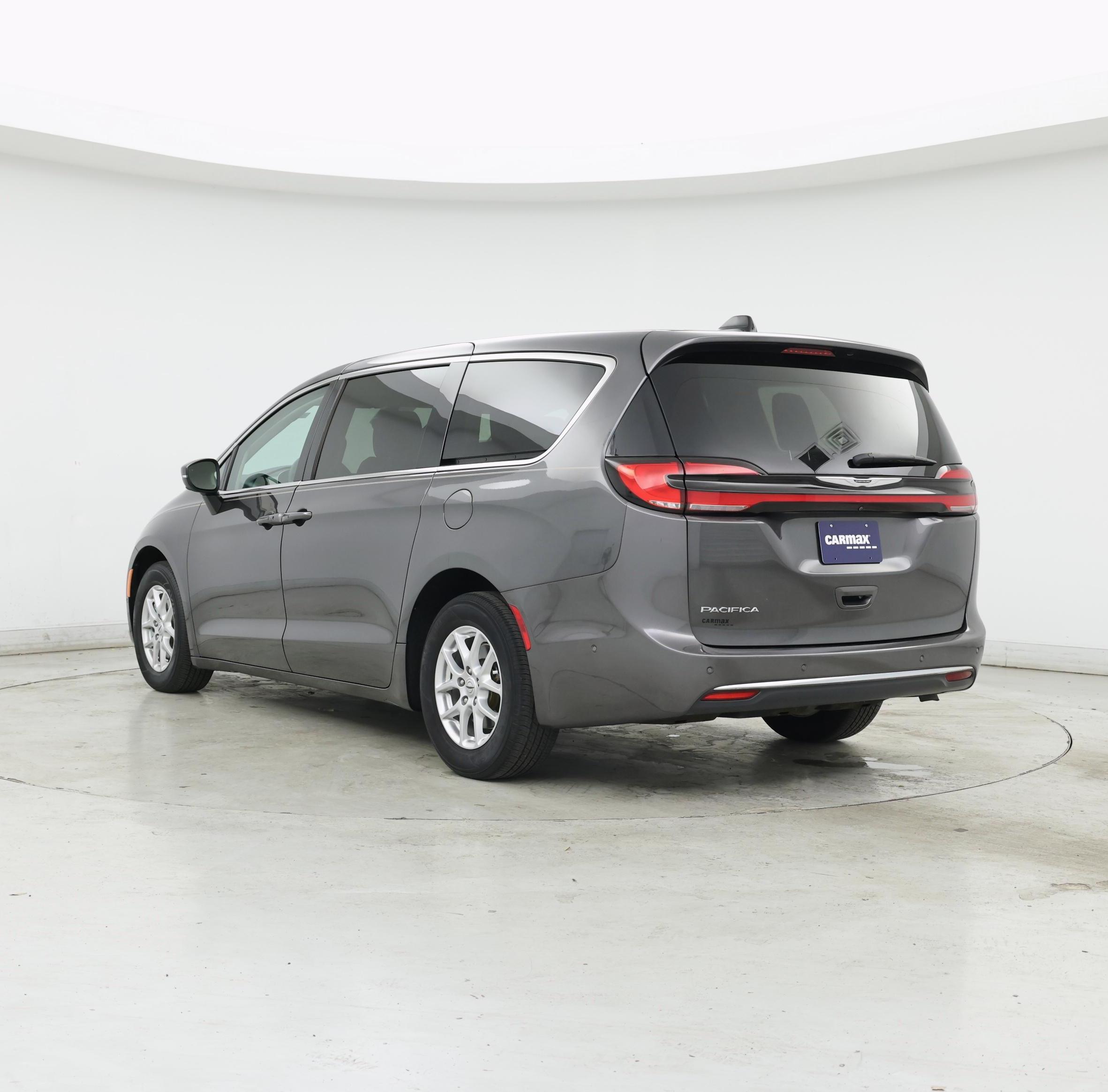 Thumbnail: 2023 Chrysler Pacifica - 2