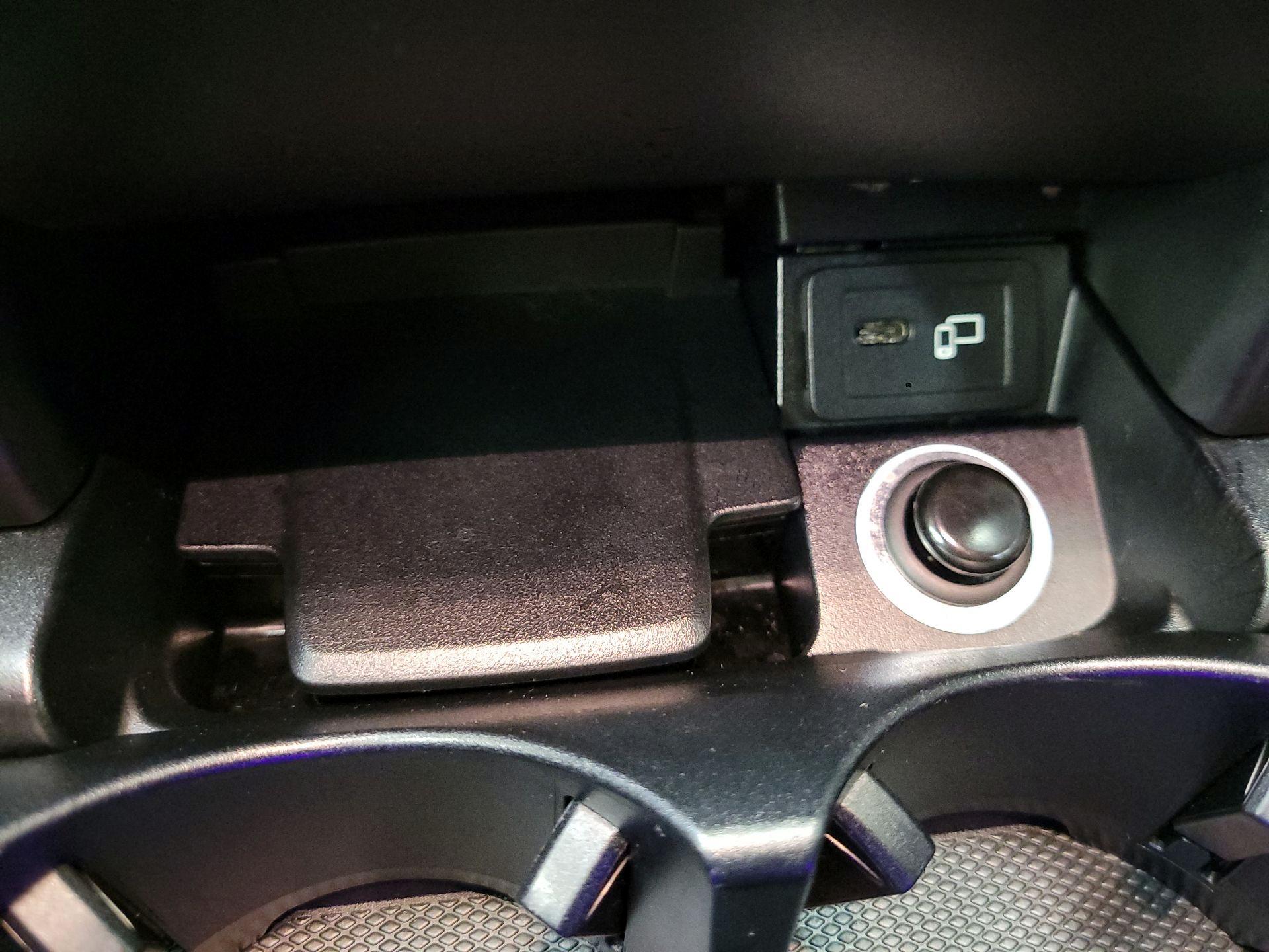 Thumbnail: 2021 Mercedes-Benz E-Class - 18