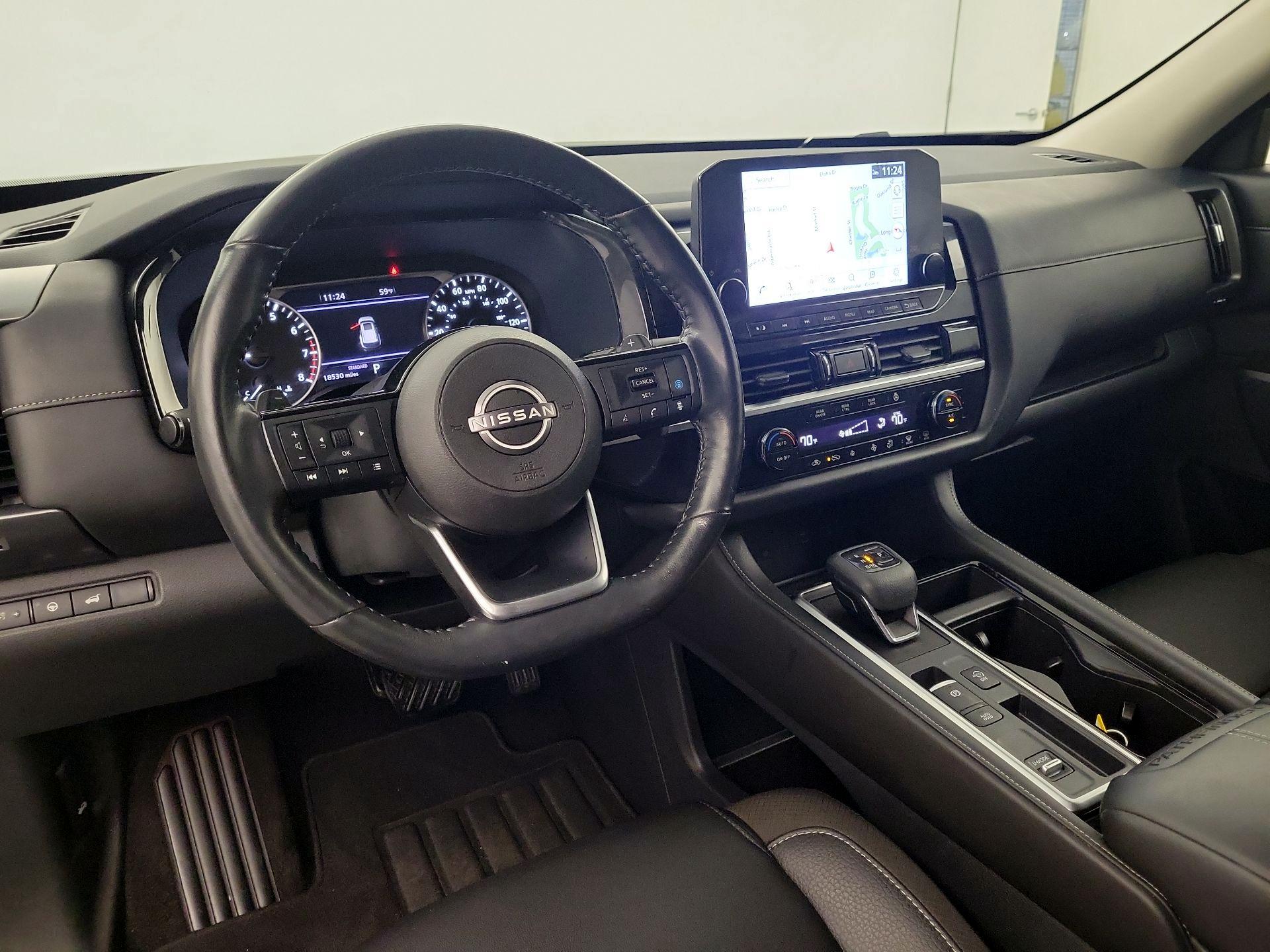 Thumbnail: 2023 Nissan Pathfinder - 8