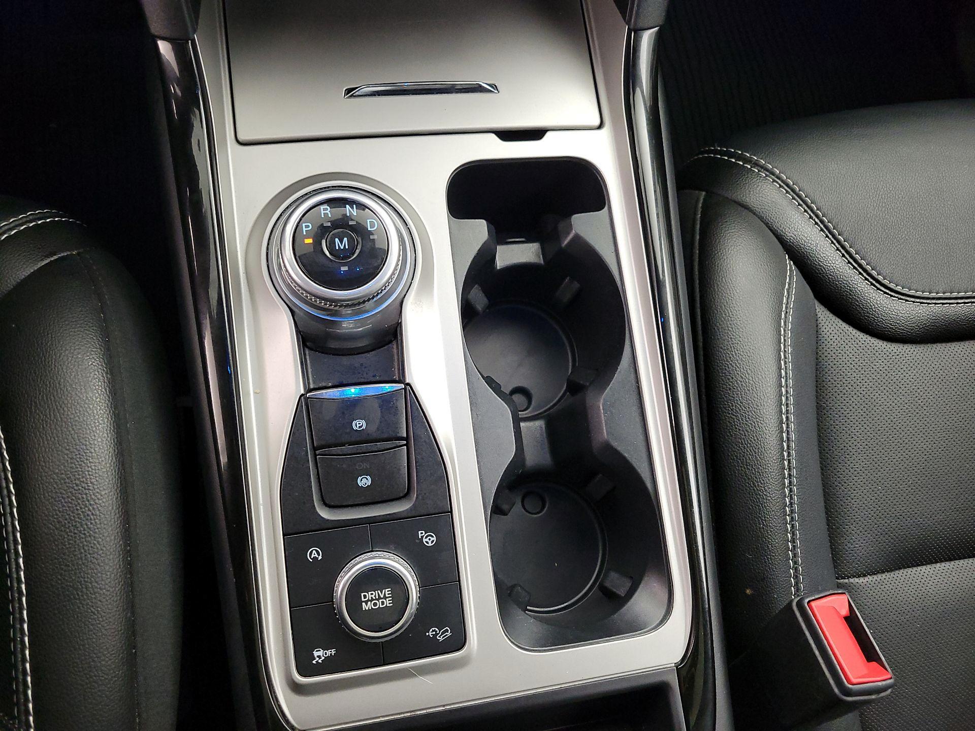 Thumbnail: 2022 Ford Explorer - 18