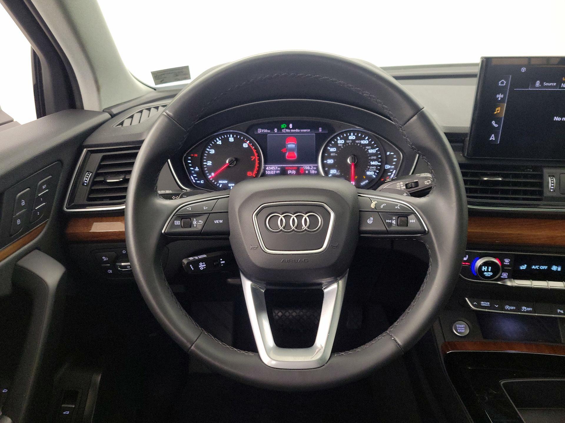 Thumbnail: 2023 Audi Q5 - 10