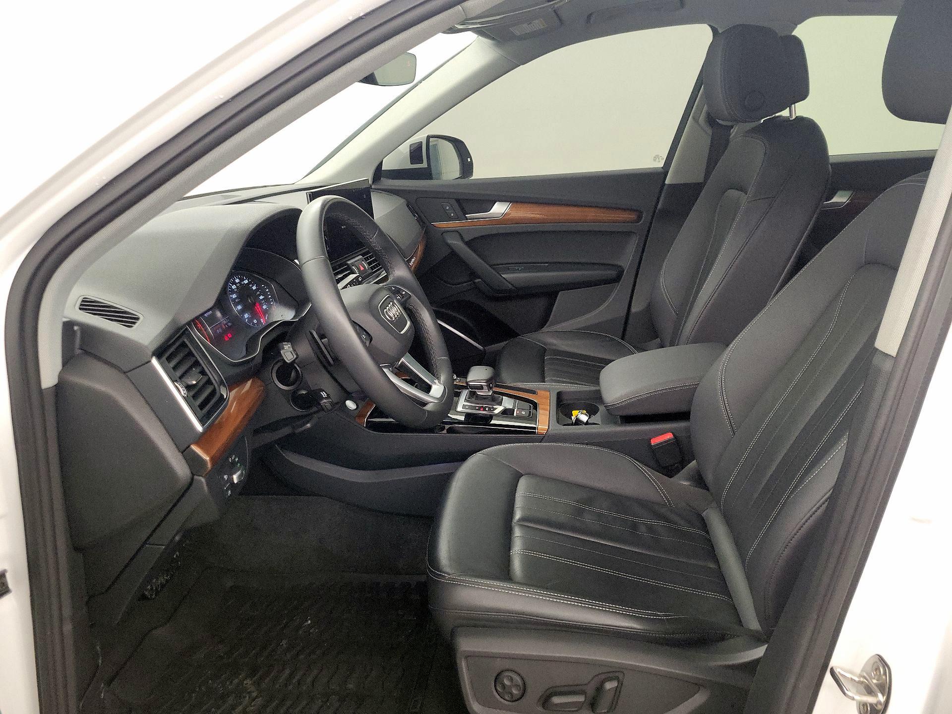 Thumbnail: 2023 Audi Q5 - 11