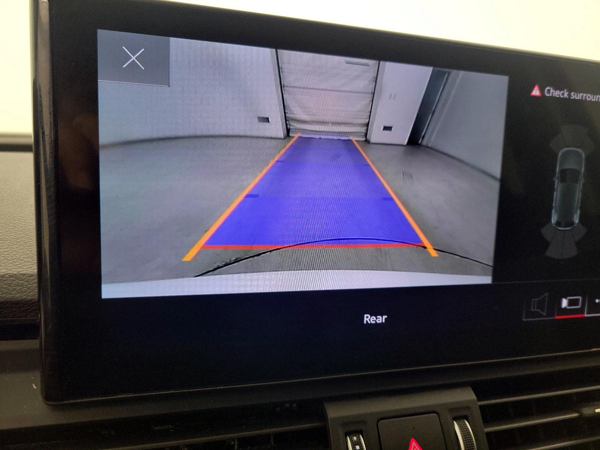 Thumbnail: 2023 Audi Q5 - 14