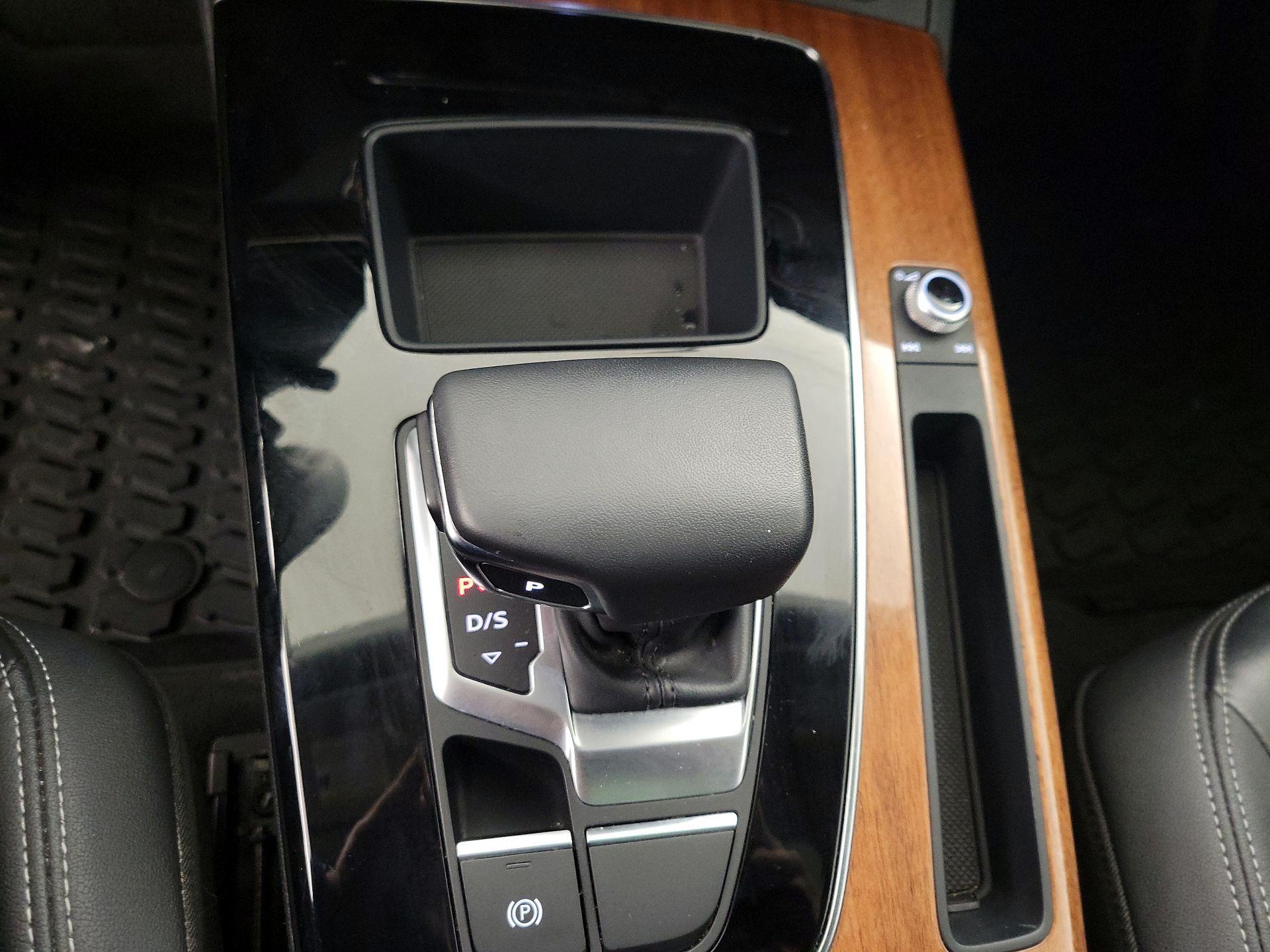 Thumbnail: 2023 Audi Q5 - 17