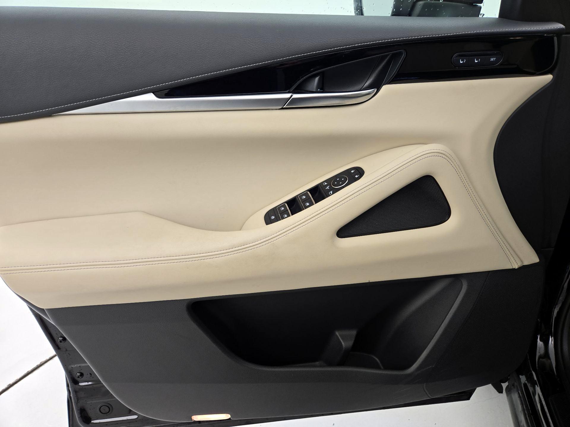 Thumbnail: 2023 INFINITI QX60 - 12