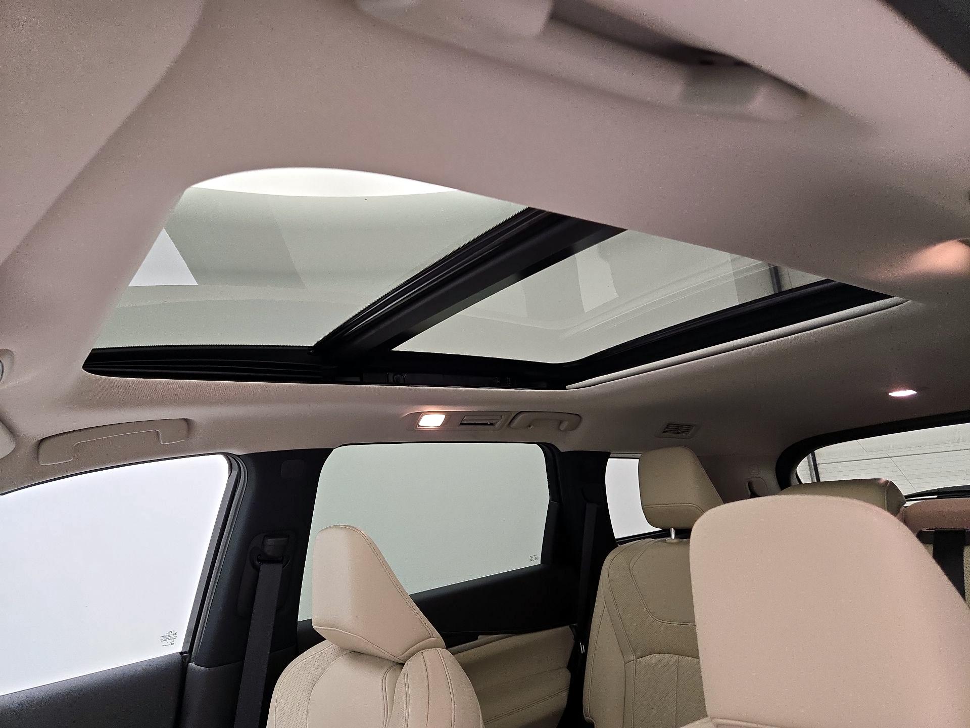 Thumbnail: 2023 INFINITI QX60 - 19