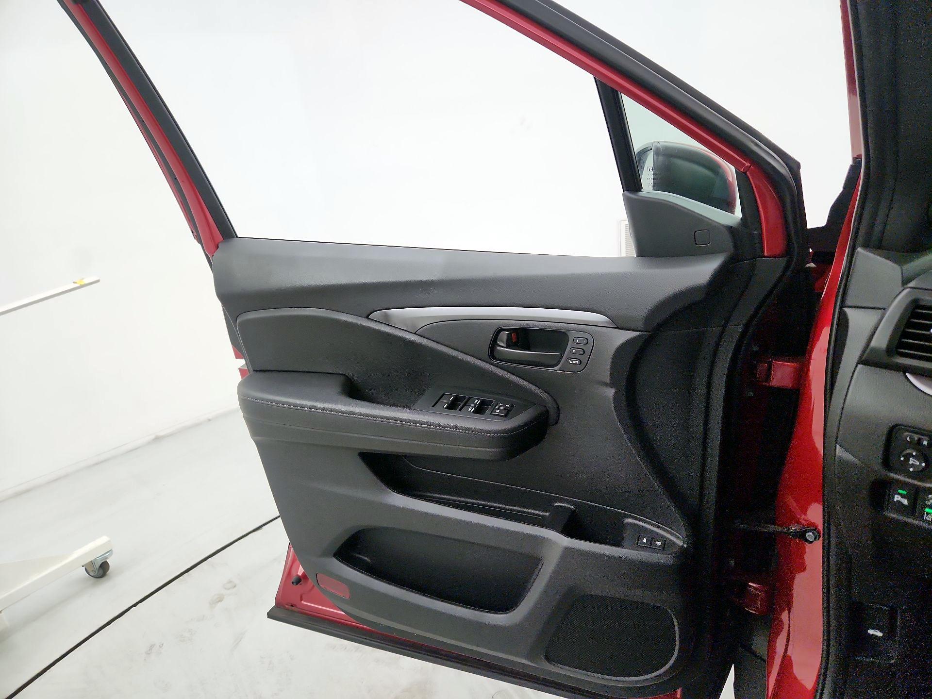 Thumbnail: 2023 Honda Passport - 12