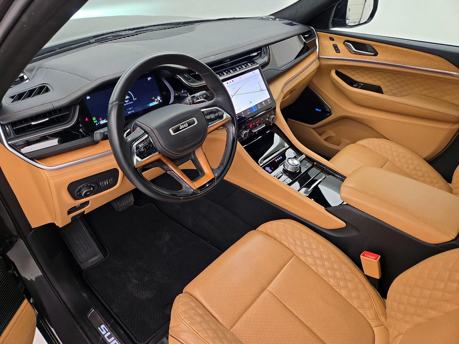 Thumbnail: 2022 Jeep Grand Cherokee - 11