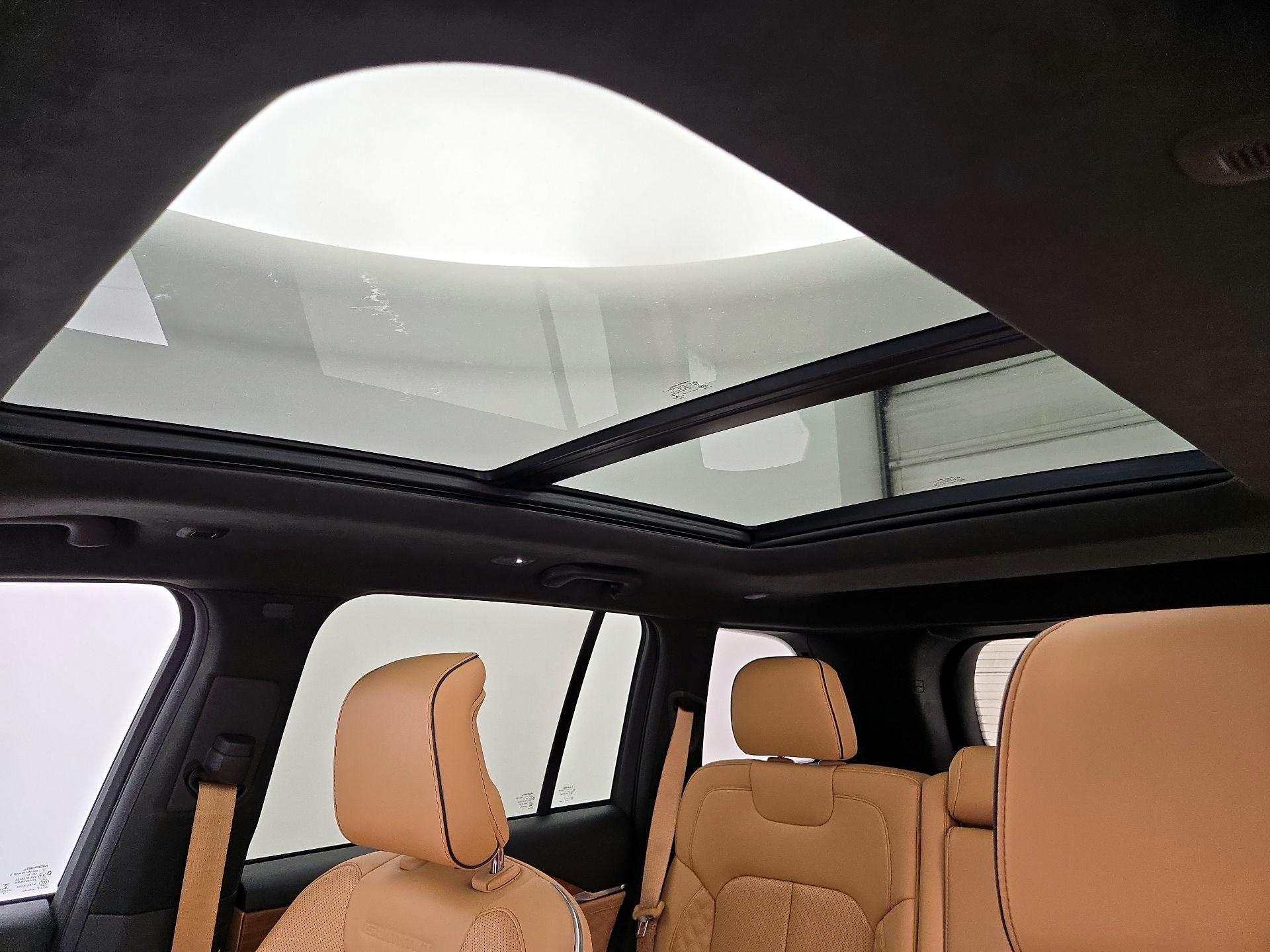 Thumbnail: 2022 Jeep Grand Cherokee - 20