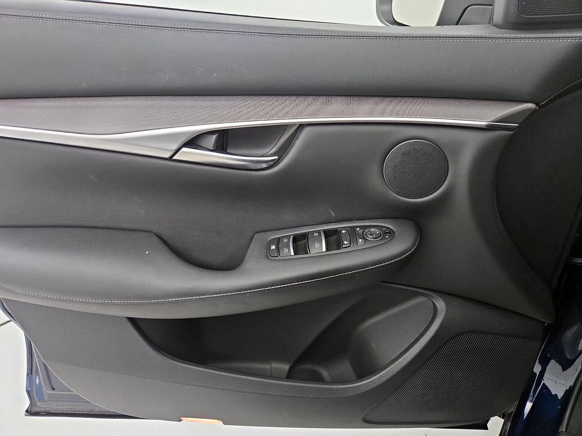 Thumbnail: 2022 INFINITI QX50 - 12