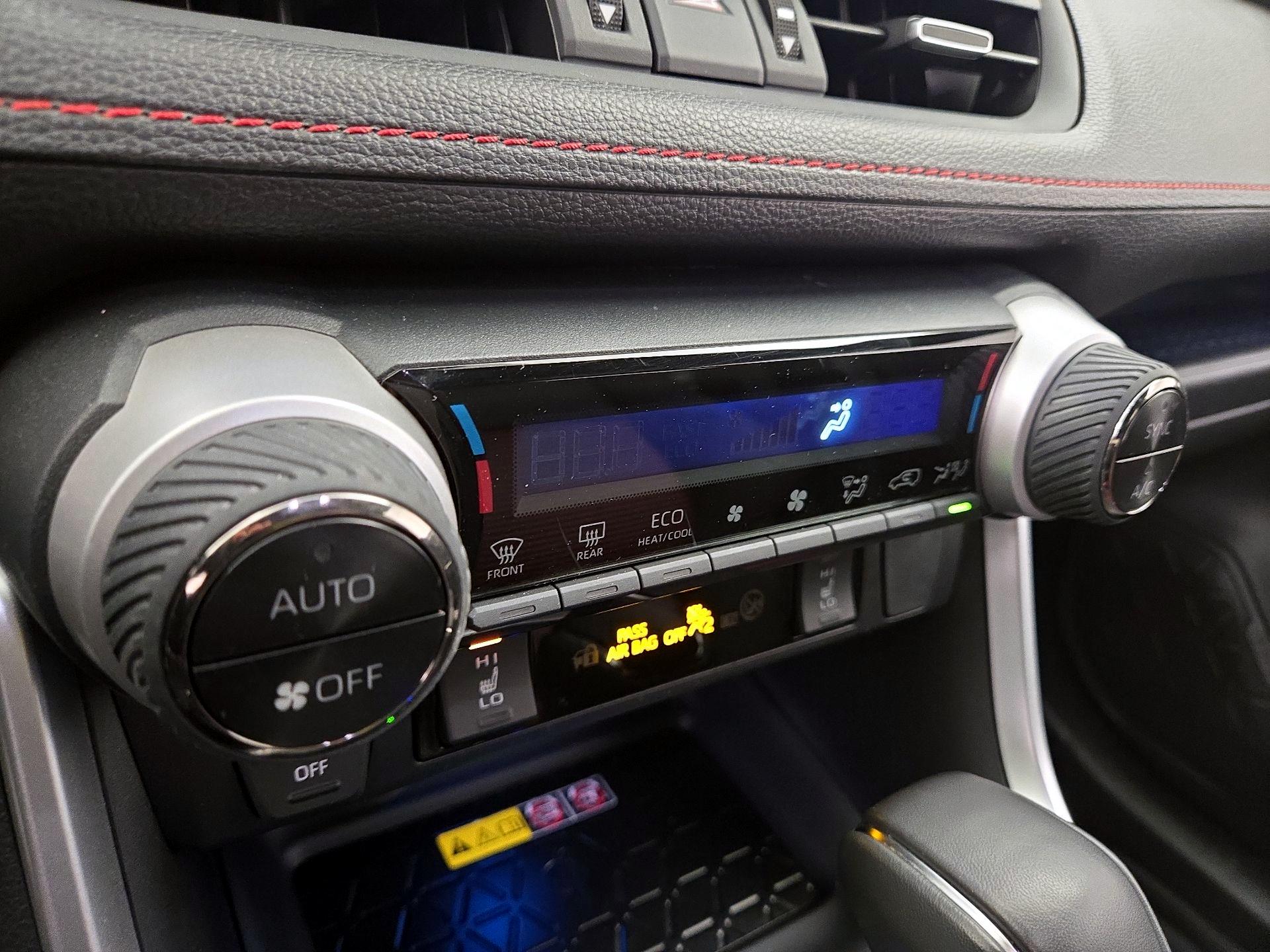 Thumbnail: 2023 Toyota RAV4 - 17