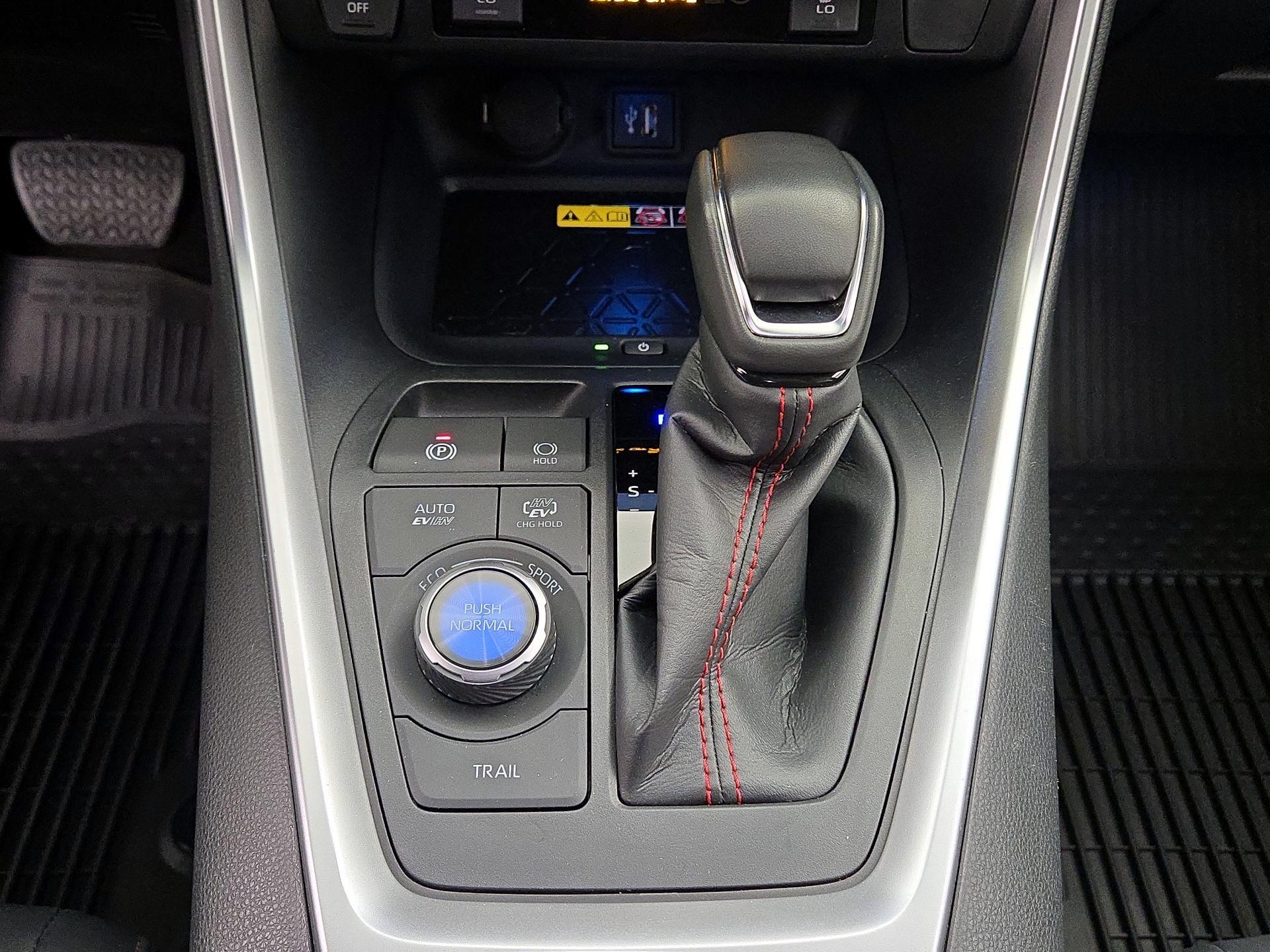 Thumbnail: 2023 Toyota RAV4 - 18