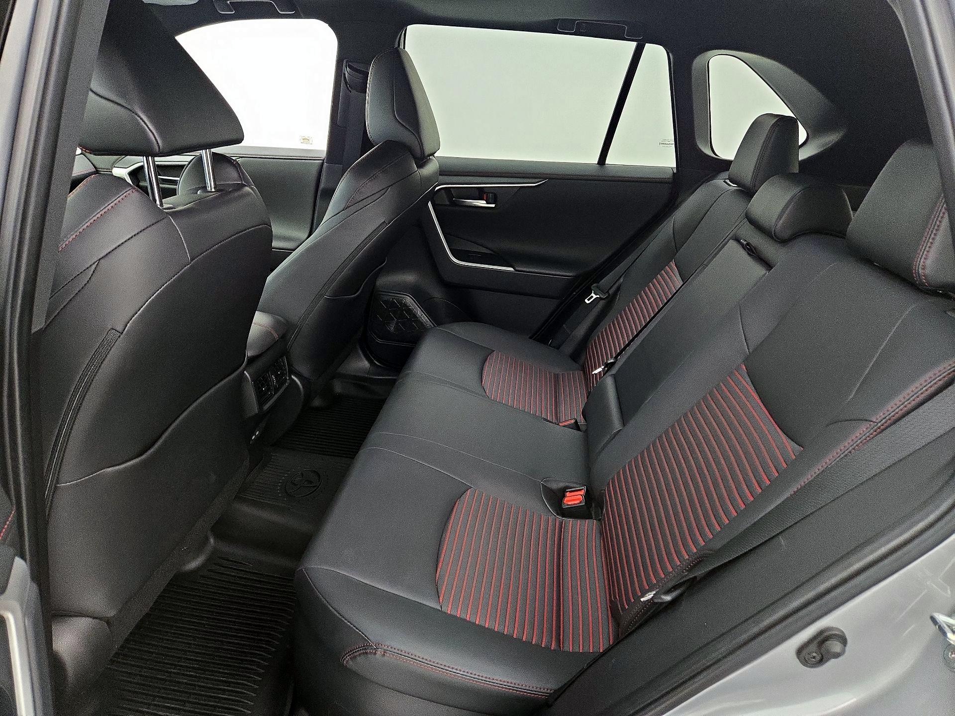 Thumbnail: 2023 Toyota RAV4 - 20