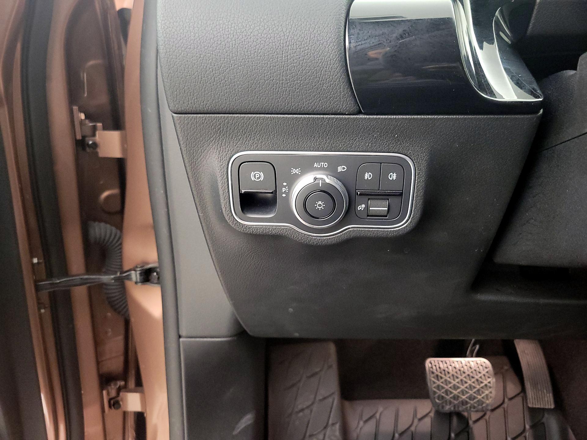 Thumbnail: 2023 Mercedes-Benz GLA - 13