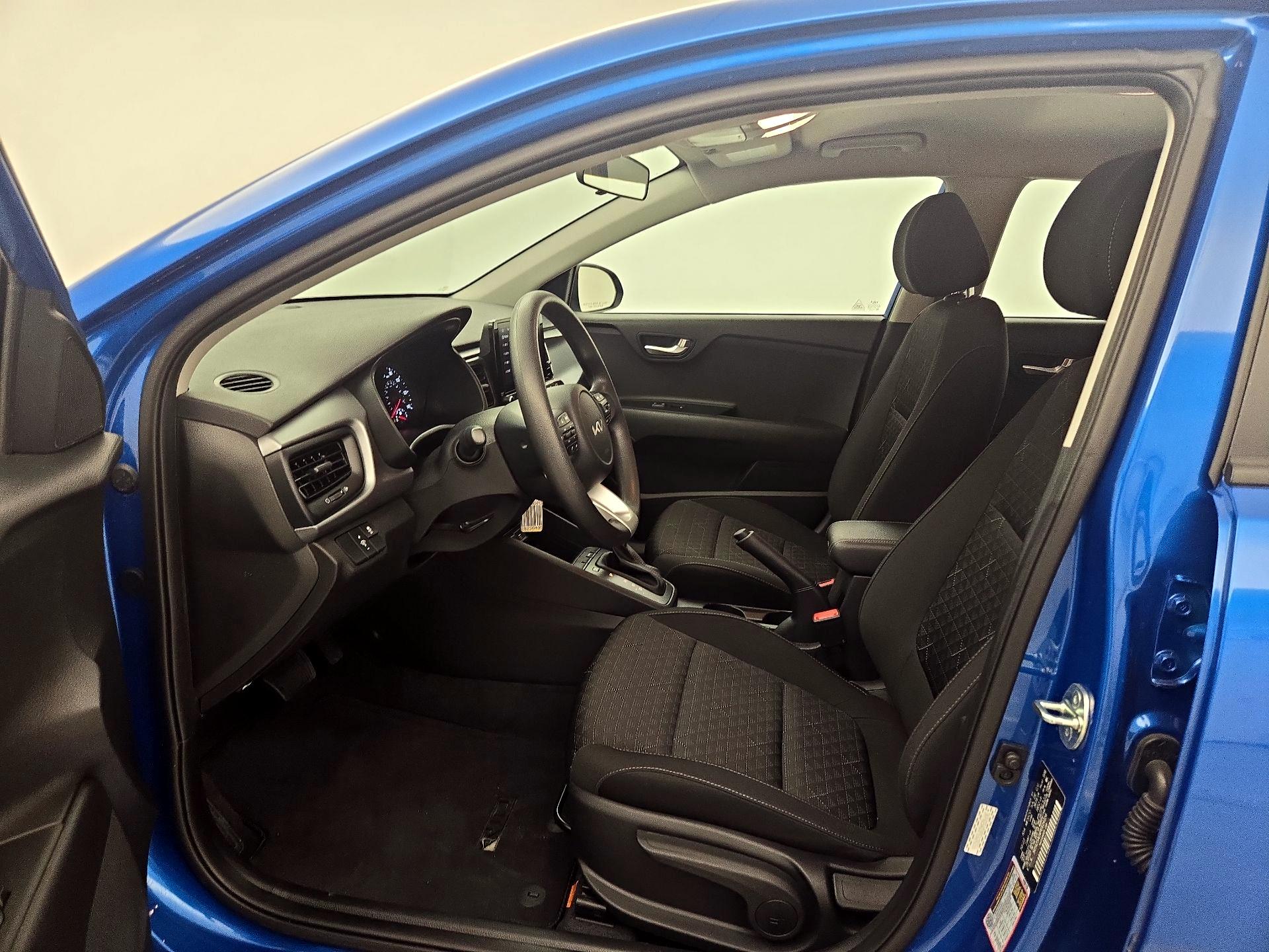 Thumbnail: 2023 Kia Rio - 11